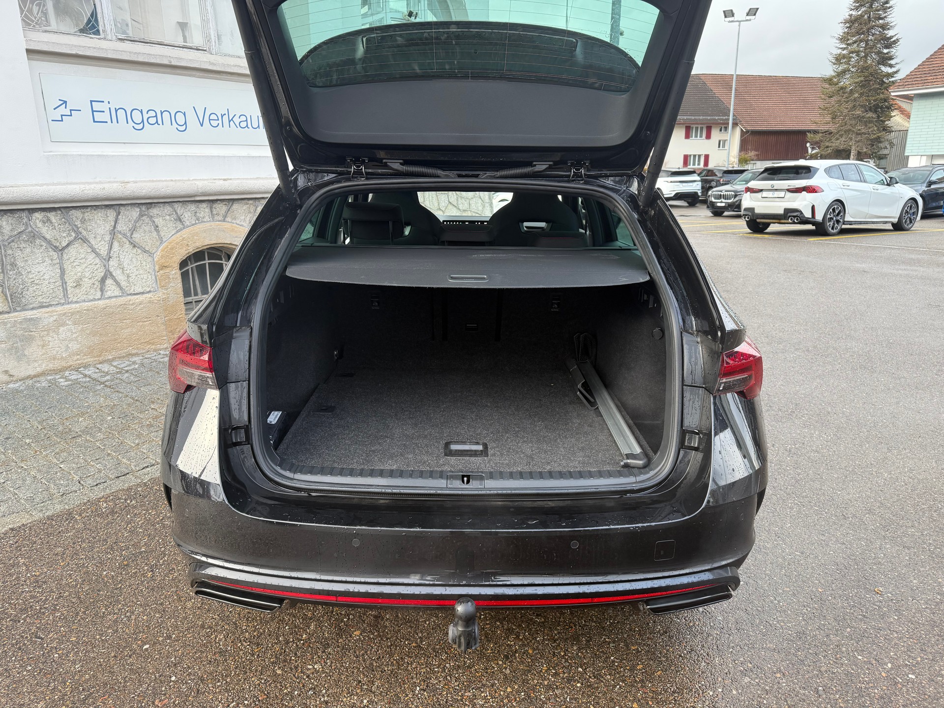 SKODA Octavia Combi 2.0 TSI RS DSG-image-8