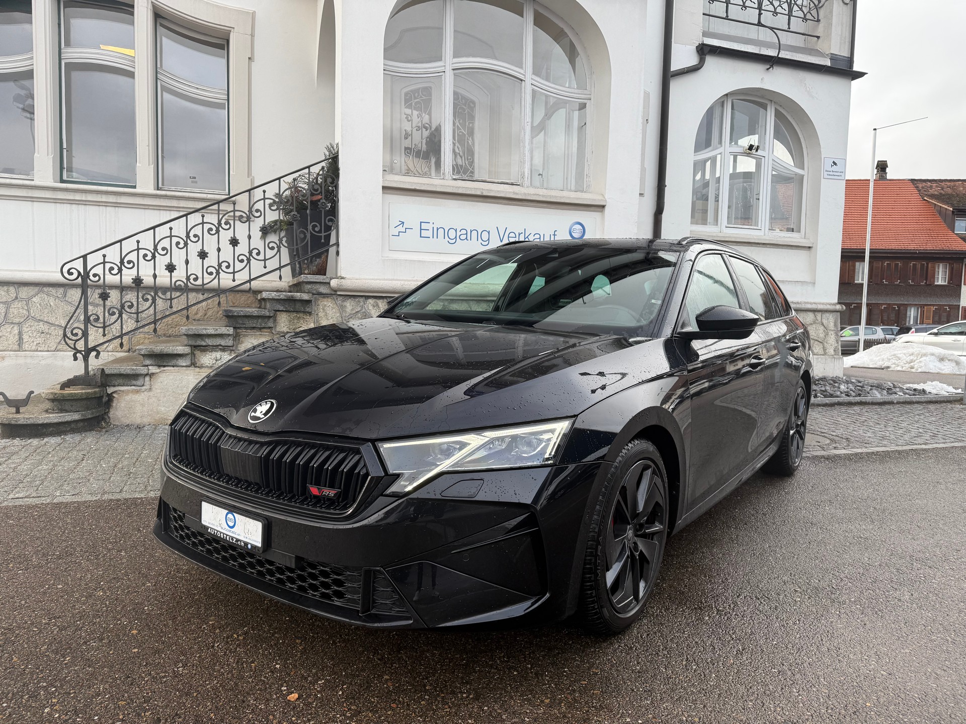 SKODA Octavia Combi 2.0 TSI RS DSG-image-1