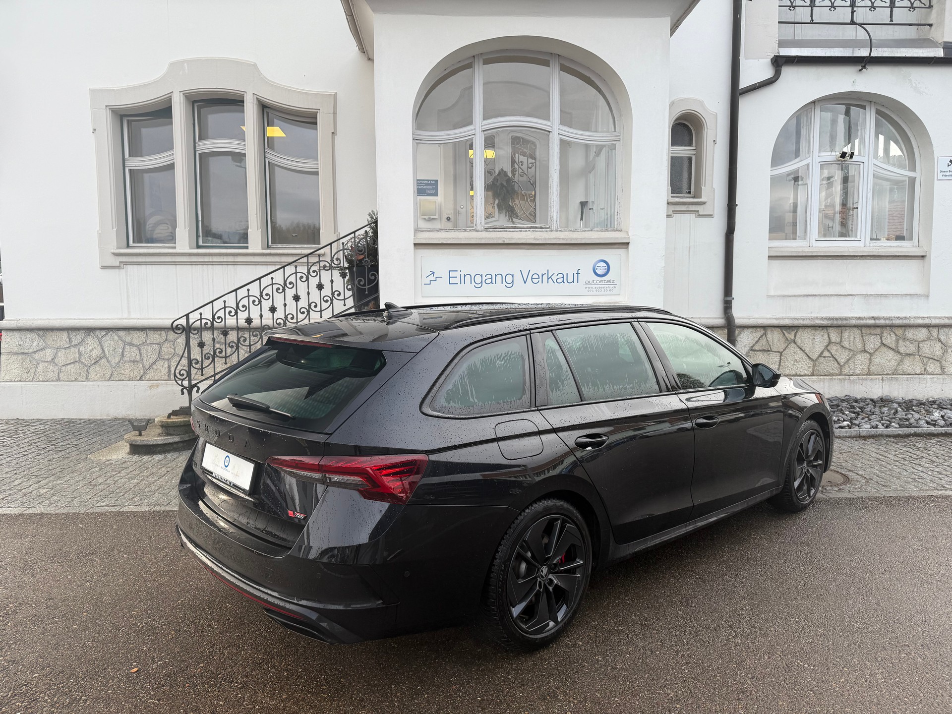SKODA Octavia Combi 2.0 TSI RS DSG-image-3