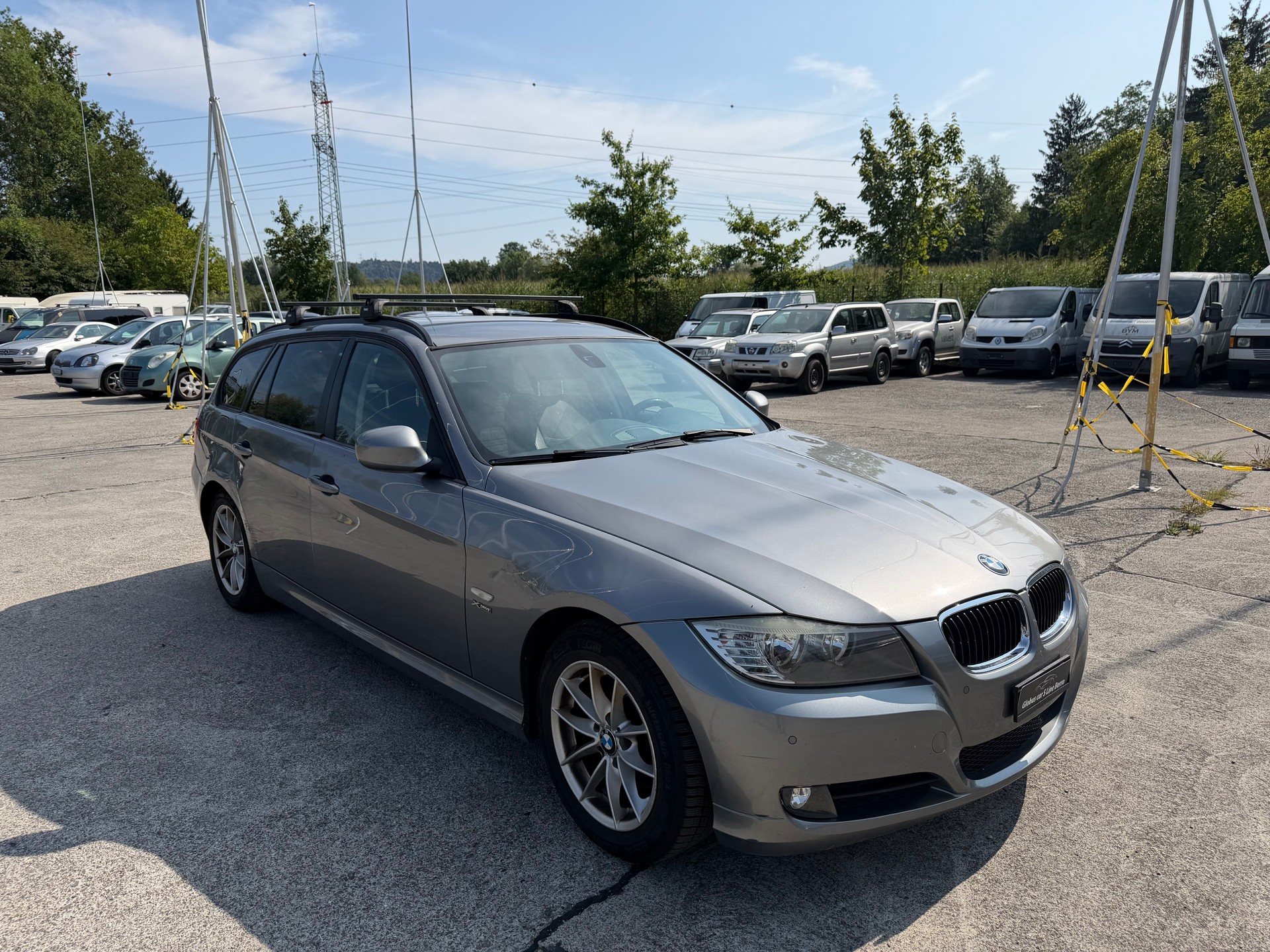 BMW 320d xDrive Touring-image-1