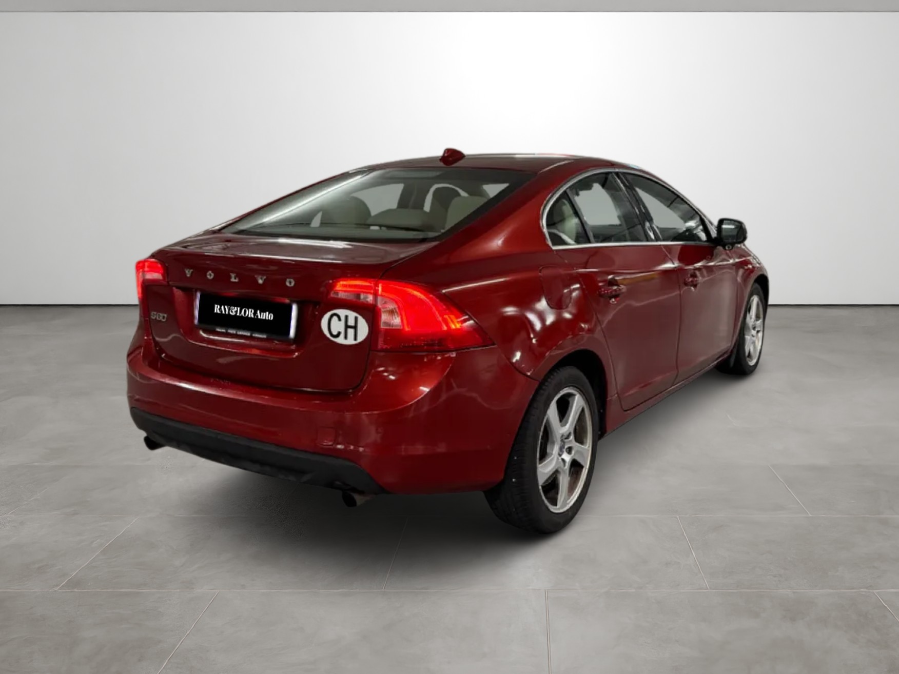 VOLVO S60 T4 Kinetic Powershift-image-3