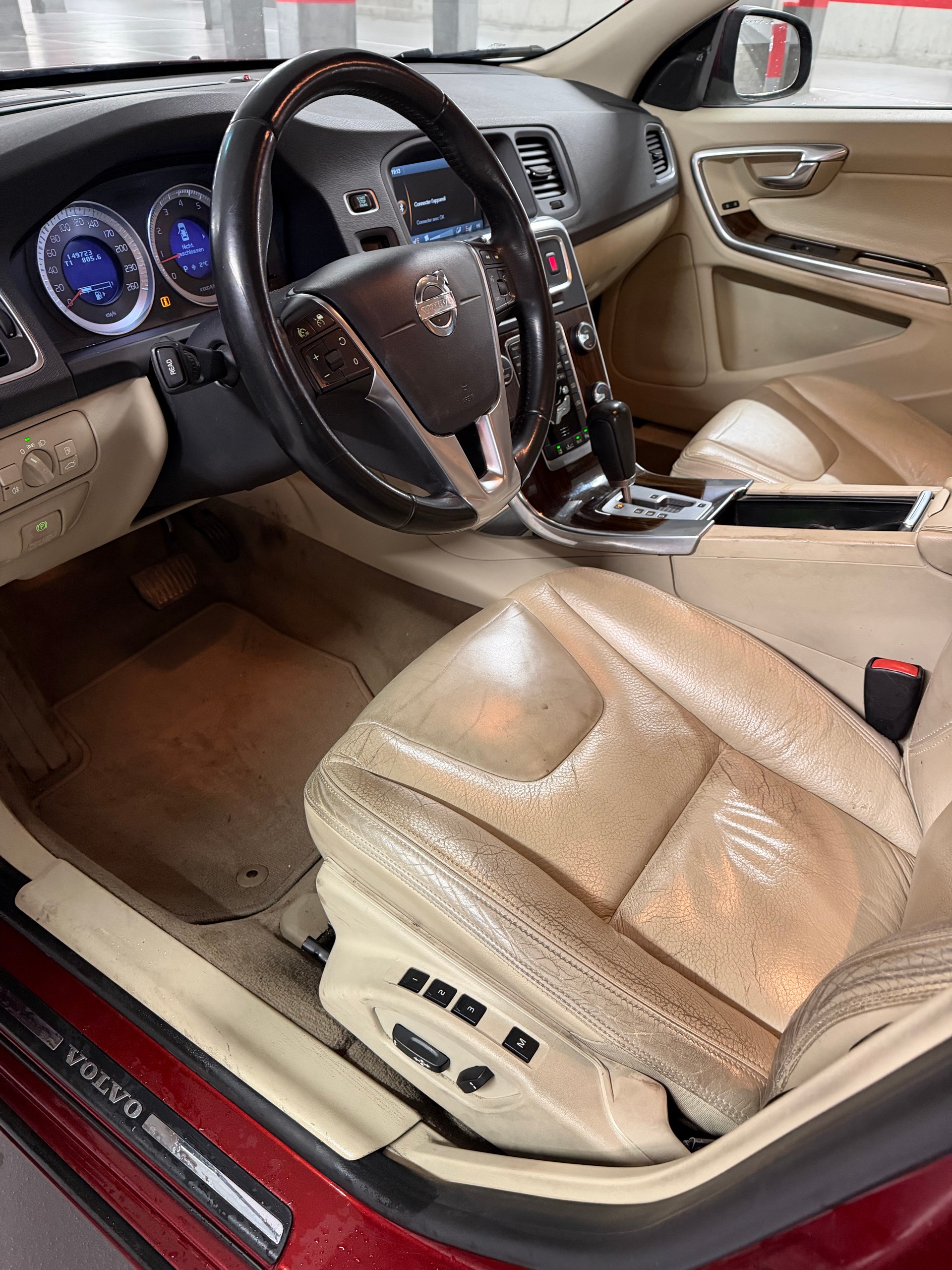 VOLVO S60 T4 Kinetic Powershift-image-8