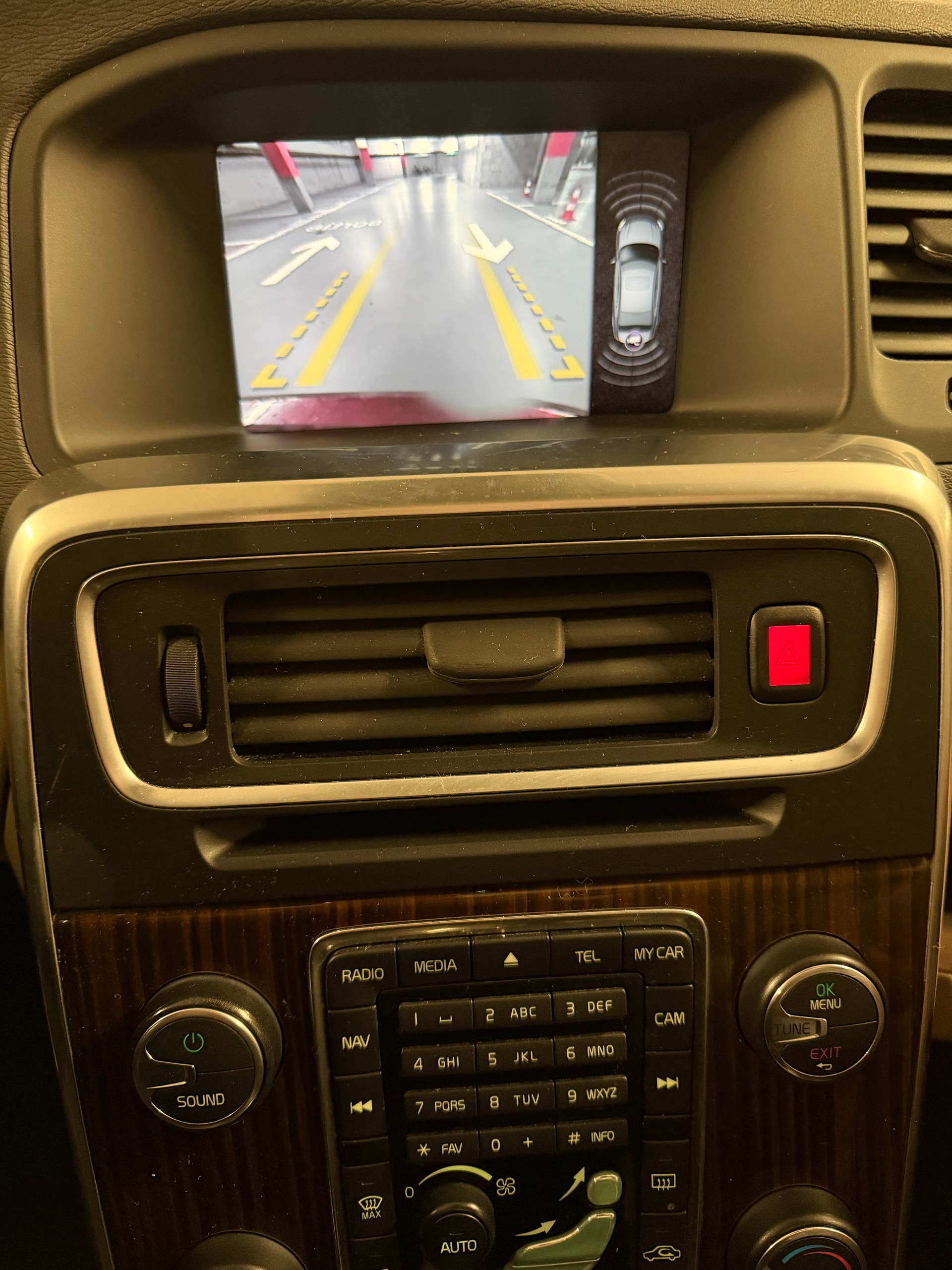 VOLVO S60 T4 Kinetic Powershift-image-6