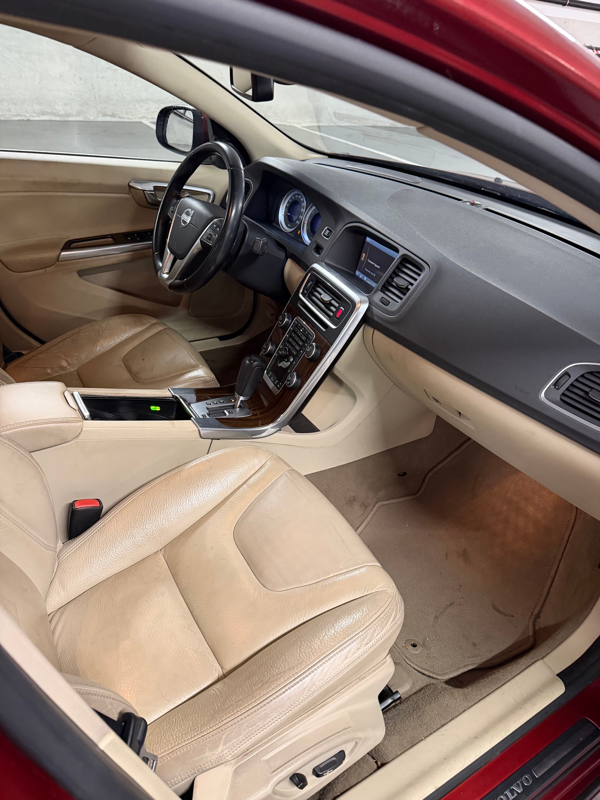 VOLVO S60 T4 Kinetic Powershift-image-11