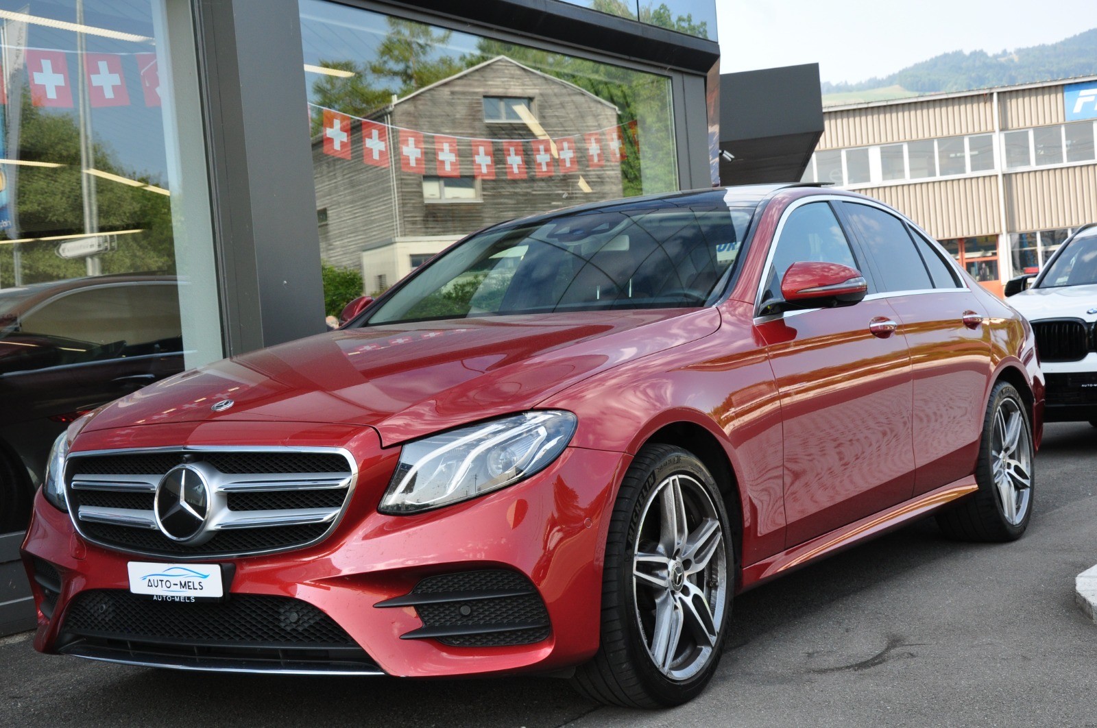 MERCEDES-BENZ E 200 AMG Line 4Matic 9G-Tronic-image-2