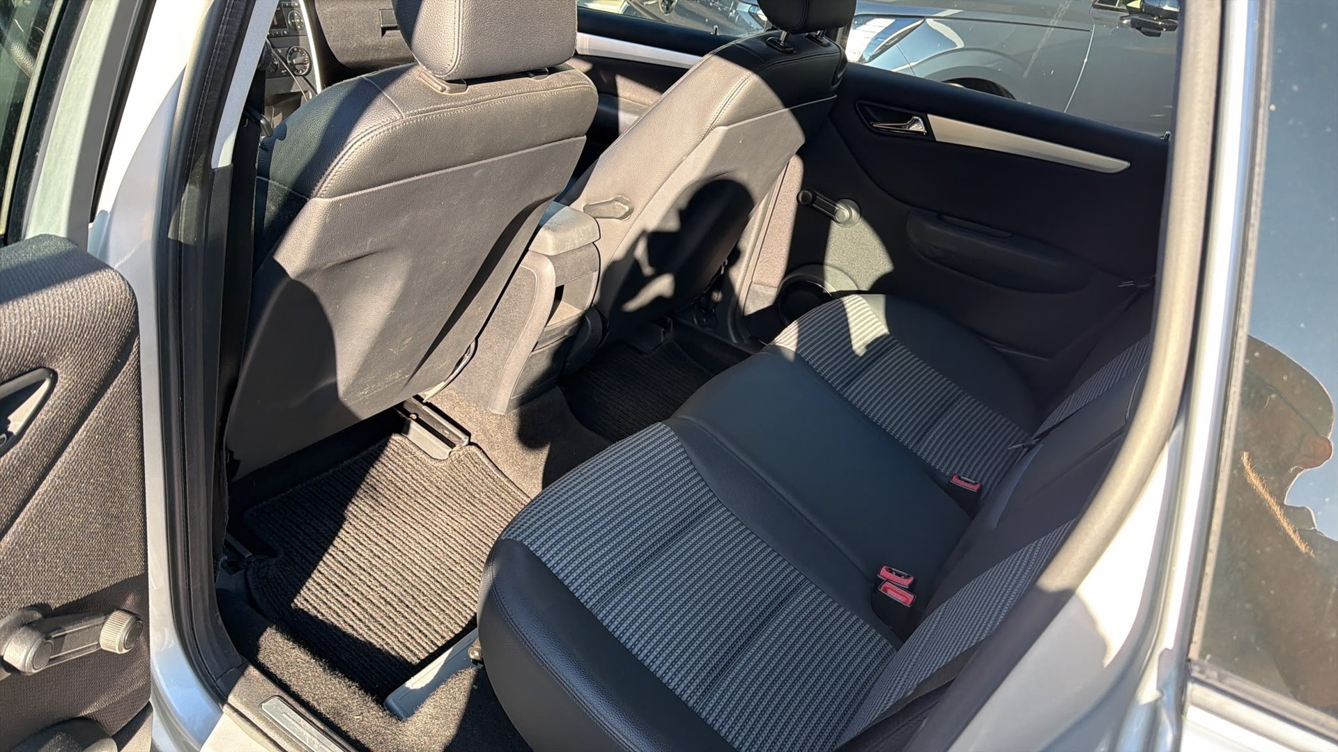 MERCEDES-BENZ B 170-image-8