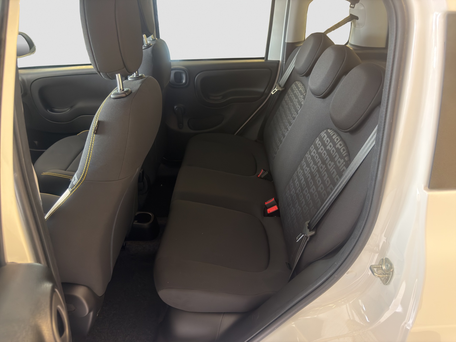 FIAT Pandina 1.0 Hybrid Cross-image-7