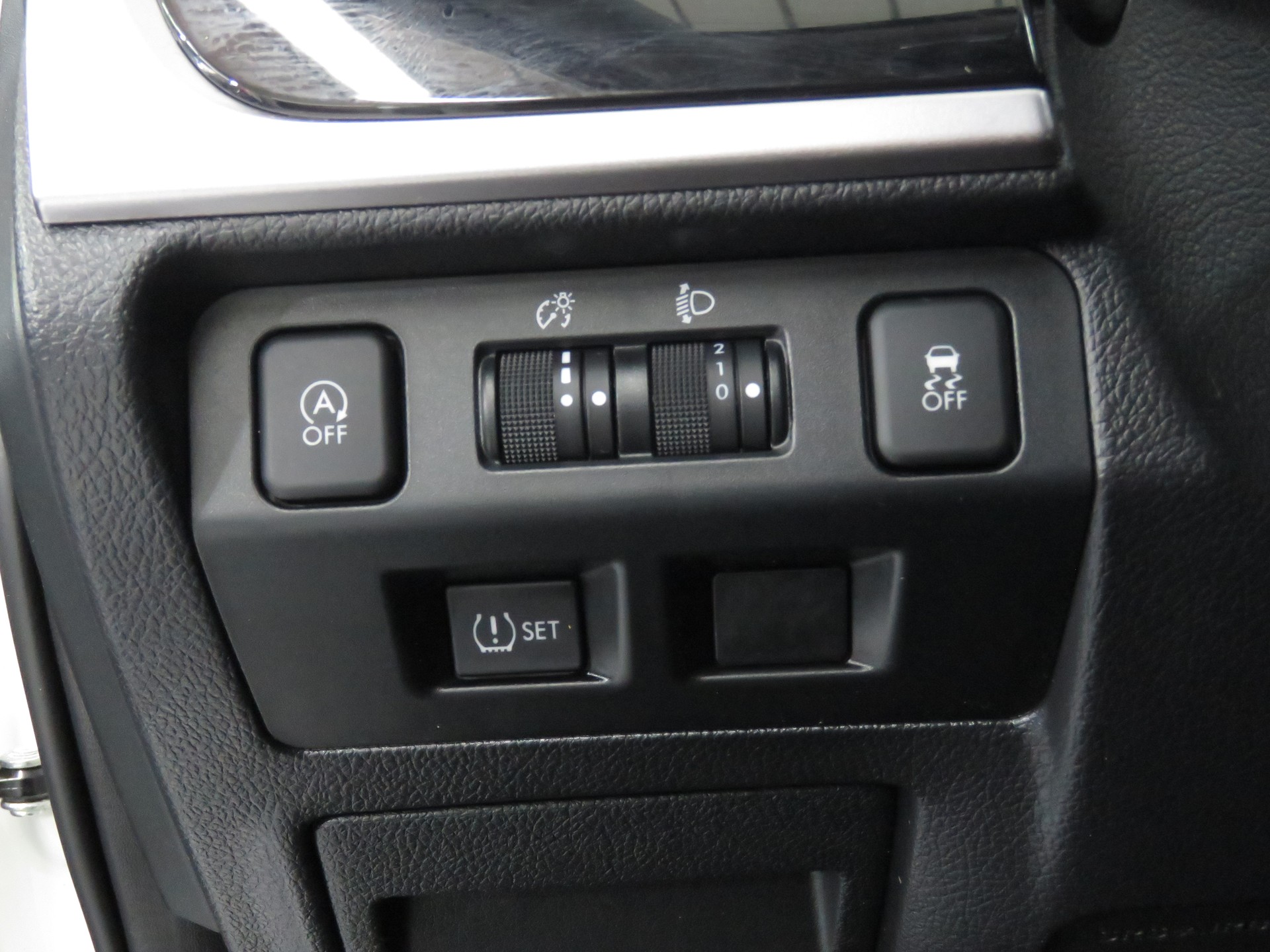 SUBARU XV 2.0 Swiss Two AWD CVT (Automat)-image-22