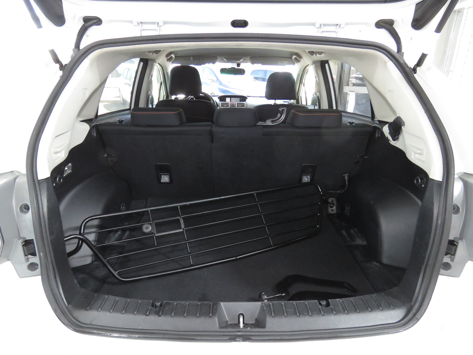 SUBARU XV 2.0 Swiss Two AWD CVT (Automat)-image-9