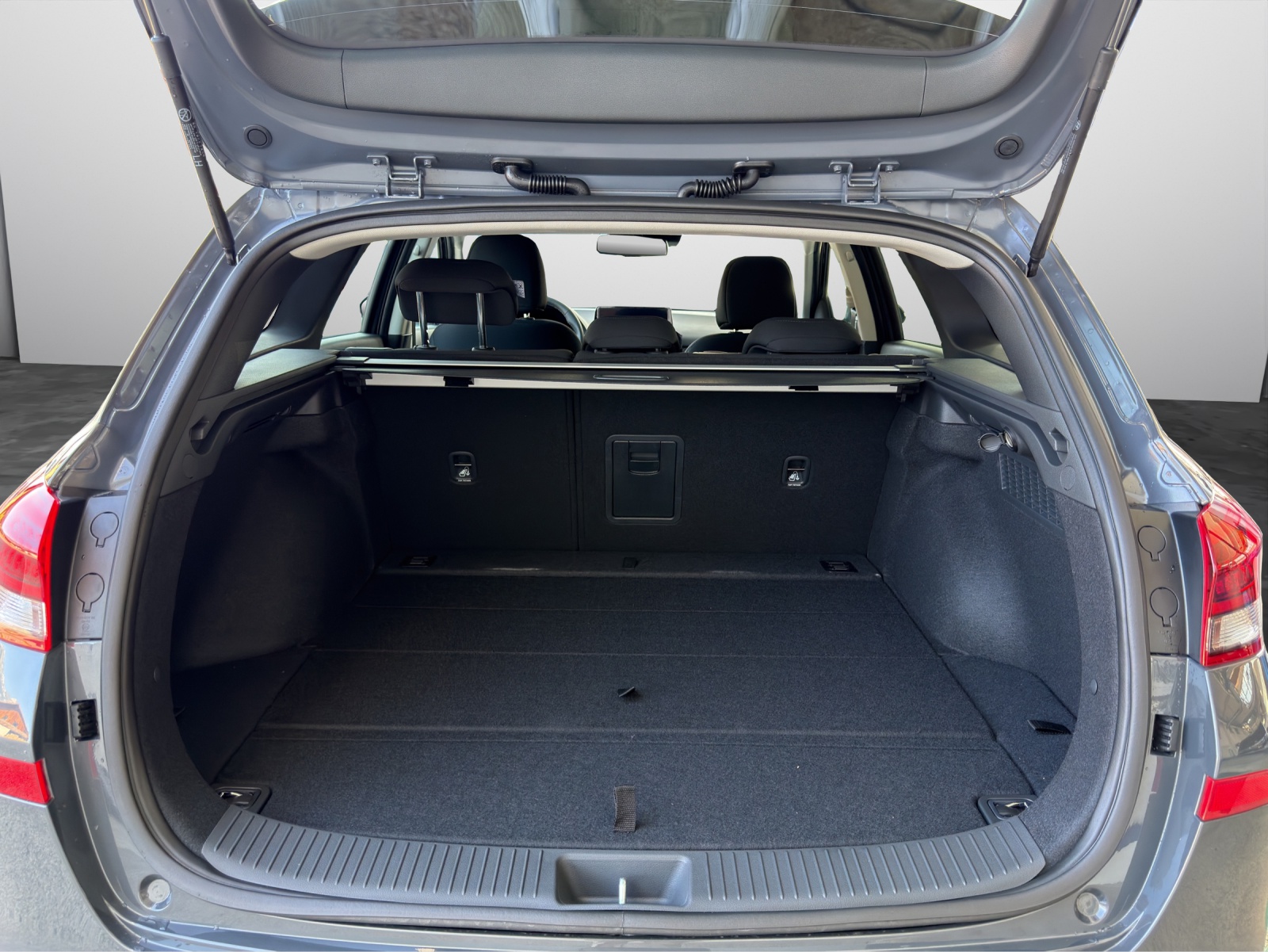 HYUNDAI i30 Wagon 1.6 T-GDi Amplia-image-13