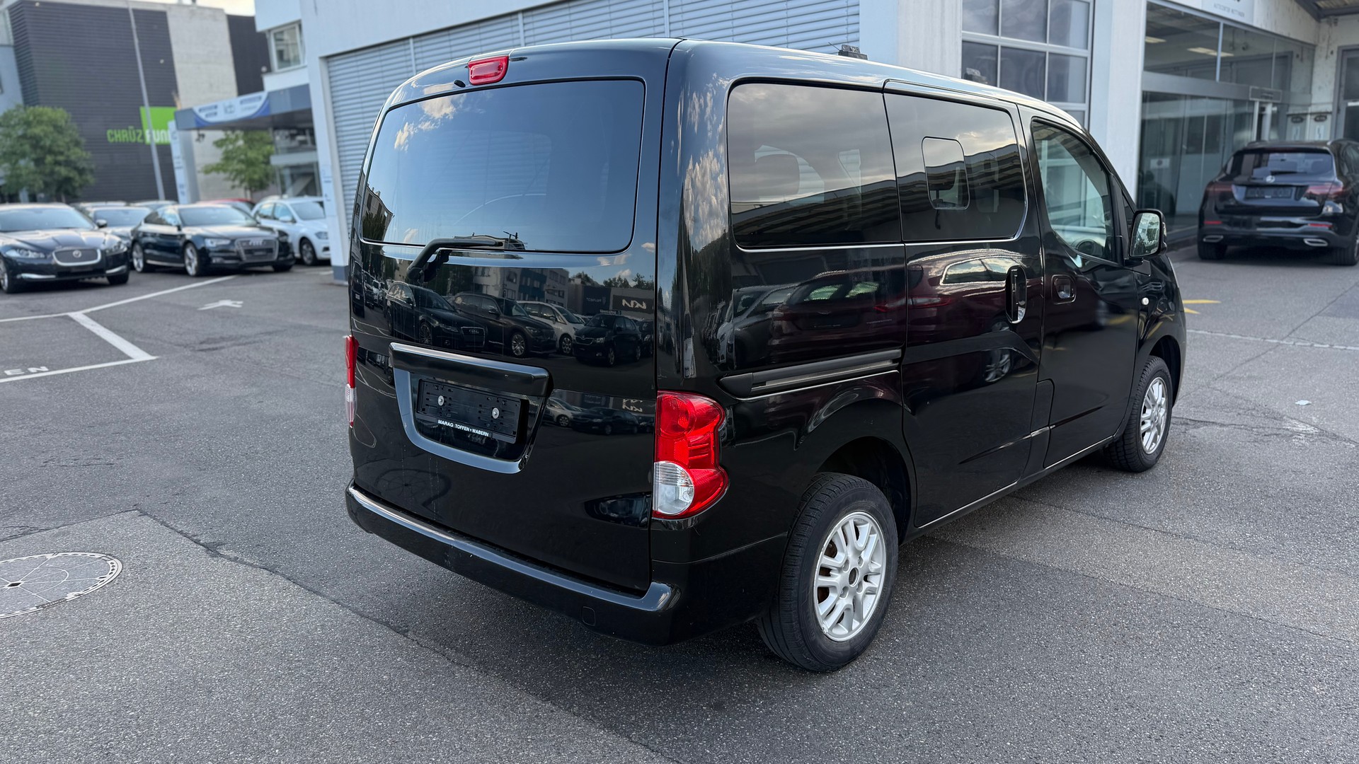 NISSAN NV200 1.5 dCi 110 Evalia Tekna-image-4