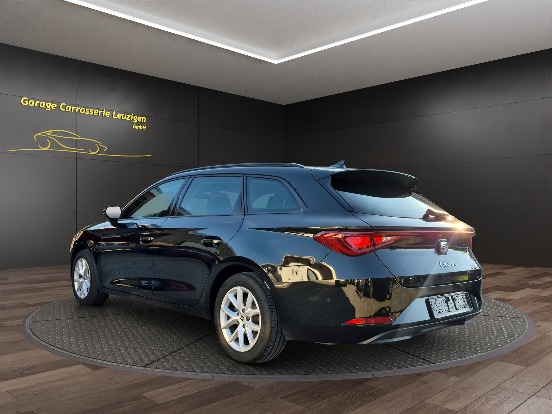 SEAT Leon ST 2.0 TDI EVO DSG 4Drive Style-image-3
