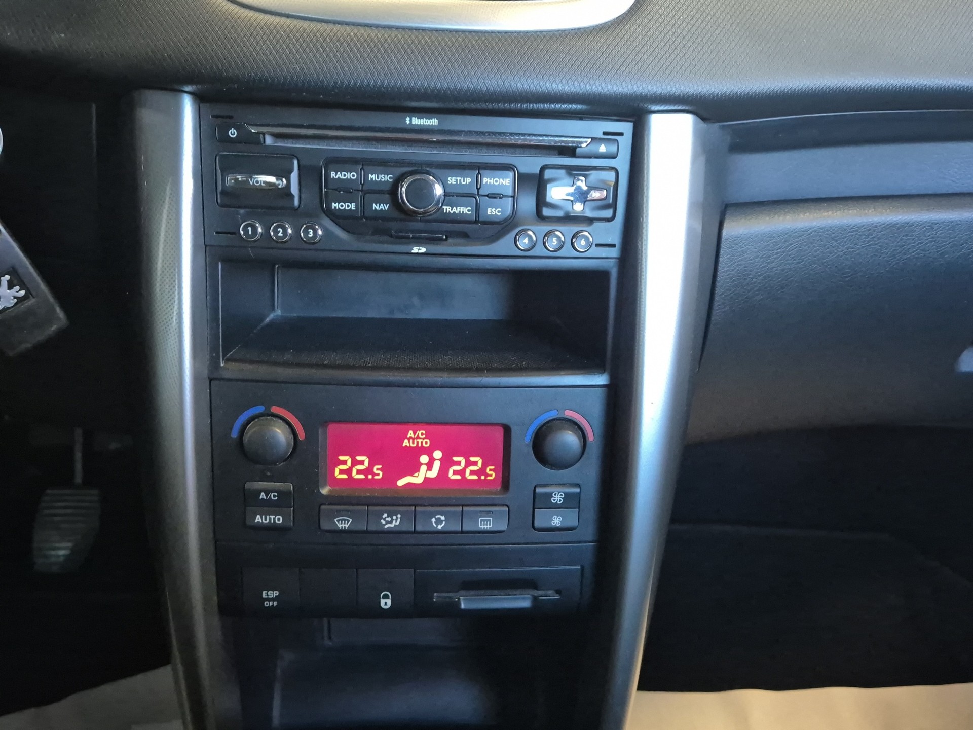 PEUGEOT 207 1.6 16V Sport Pack-image-21