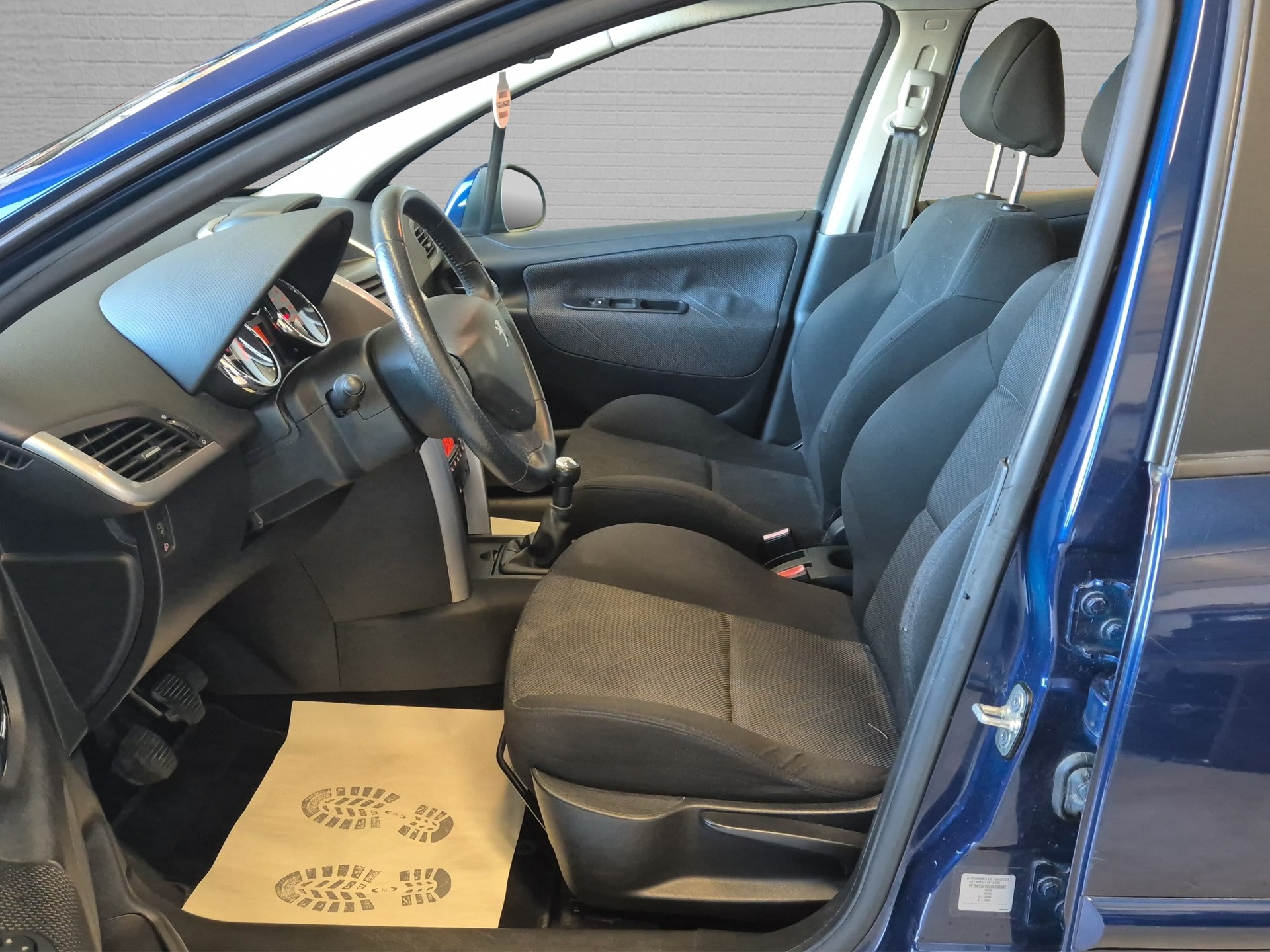 PEUGEOT 207 1.6 16V Sport Pack-image-14