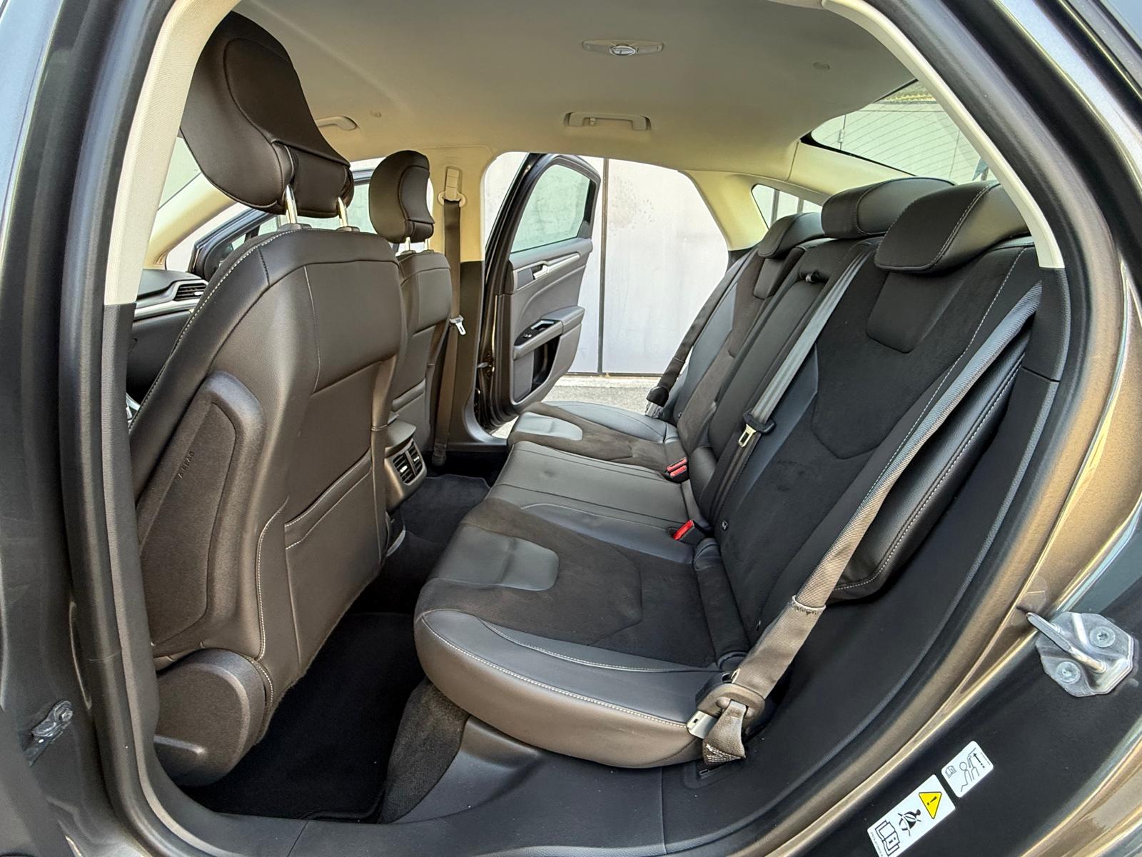 FORD Mondeo 2.0 HEV Titanium eCVT-image-15