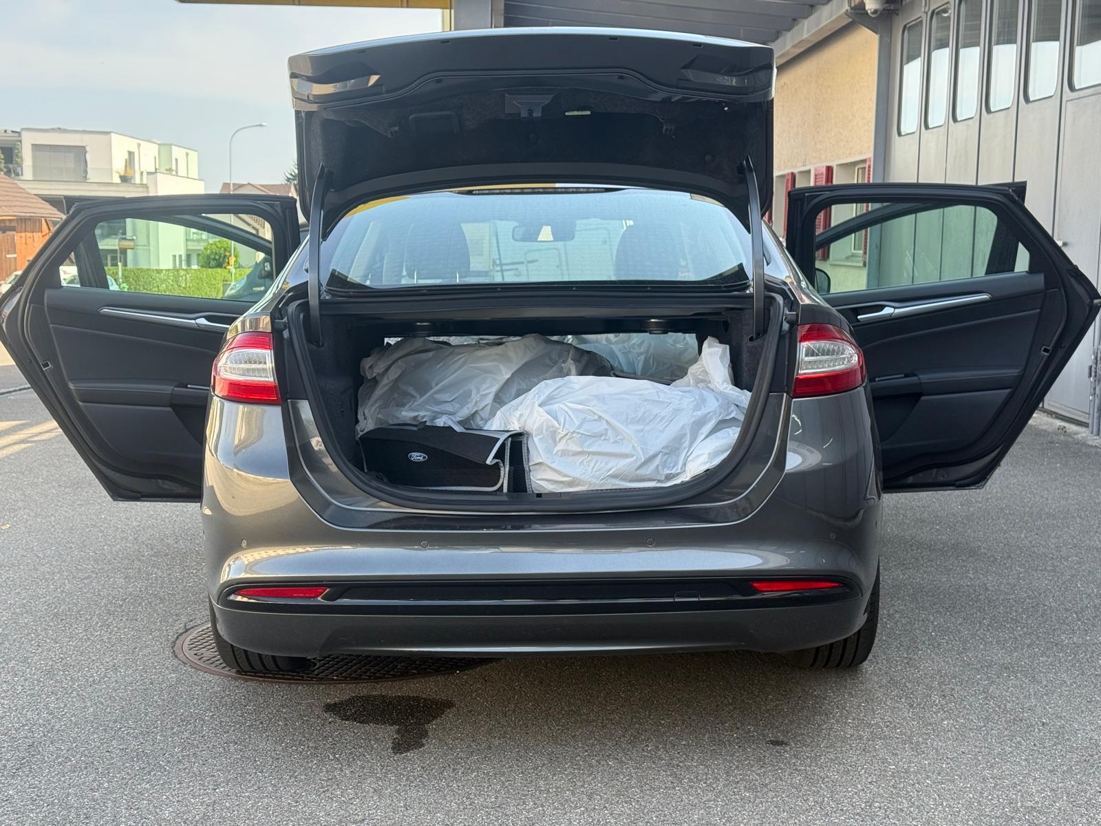FORD Mondeo 2.0 HEV Titanium eCVT-image-10
