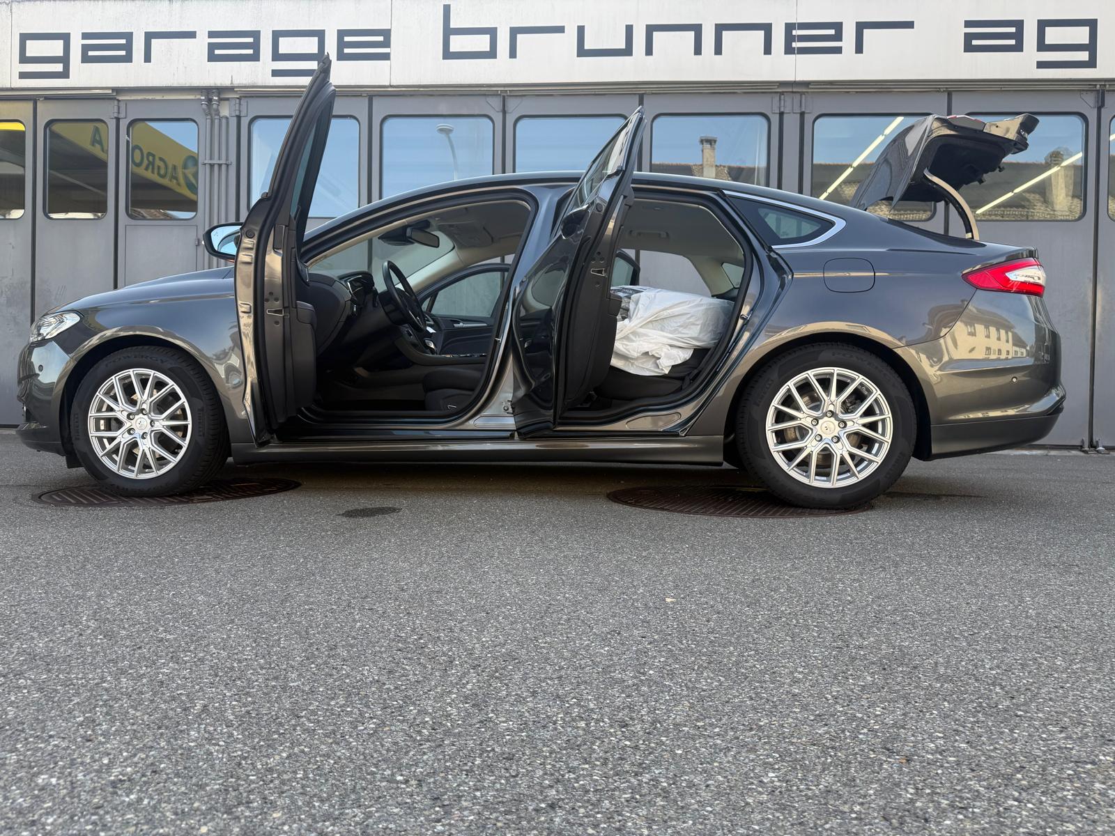FORD Mondeo 2.0 HEV Titanium eCVT-image-9
