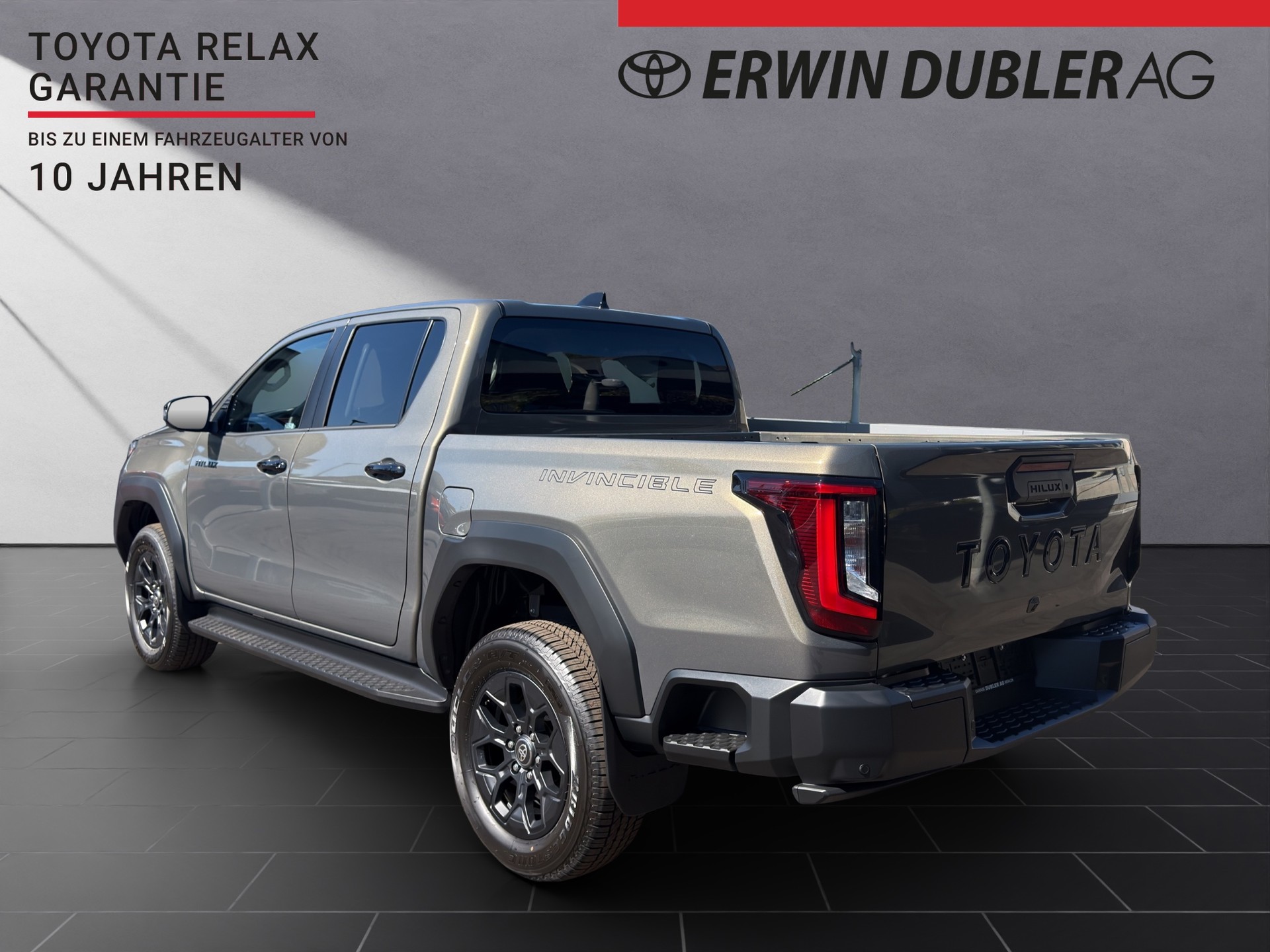 TOYOTA Hilux Double Cab.-Pick-up 2.8 D-4D MHEV 204 Invincible-showroom-element-2
