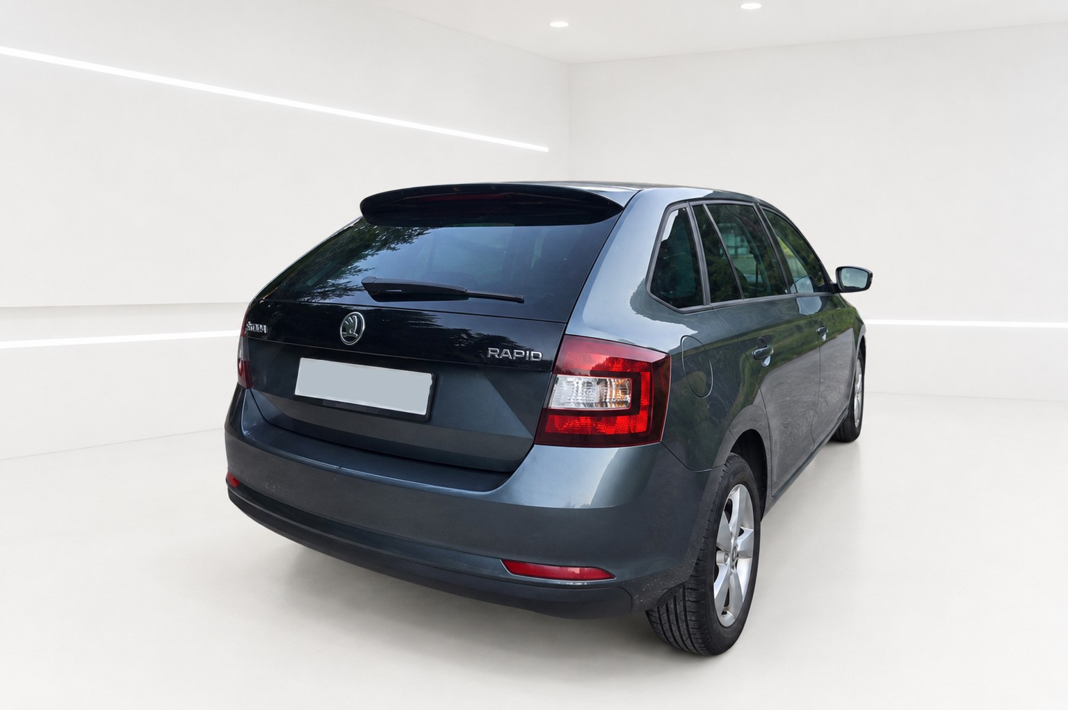 SKODA Rapid Spaceback 1.4 TSI Ambition DSG-image-1