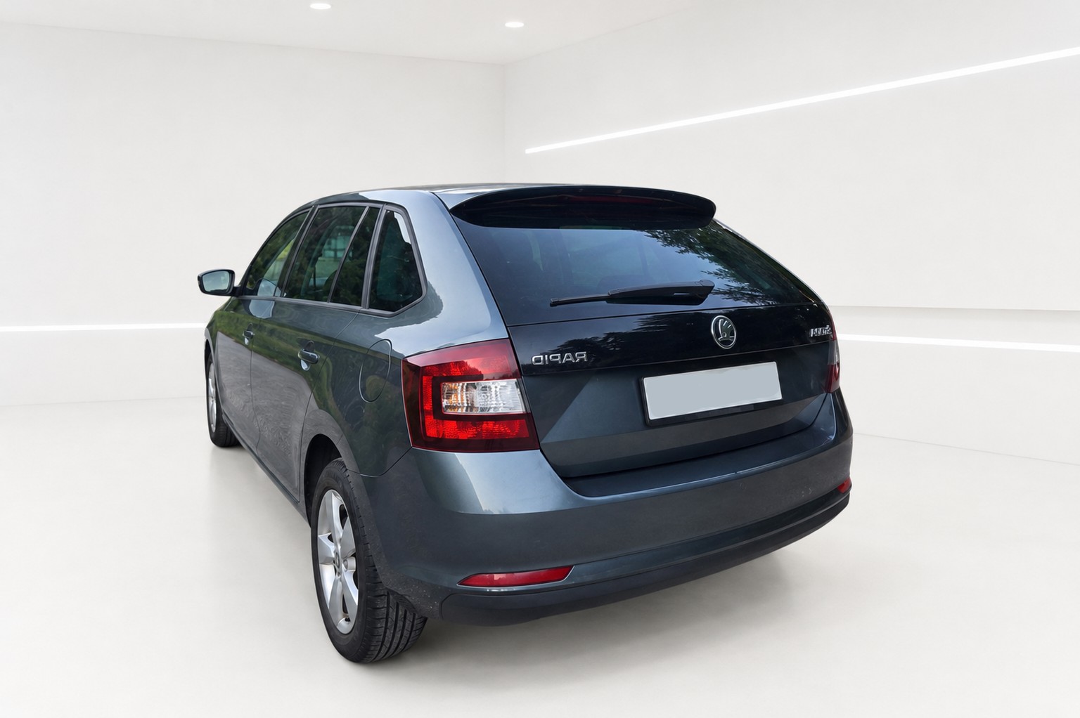 SKODA Rapid Spaceback 1.4 TSI Ambition DSG-image-3