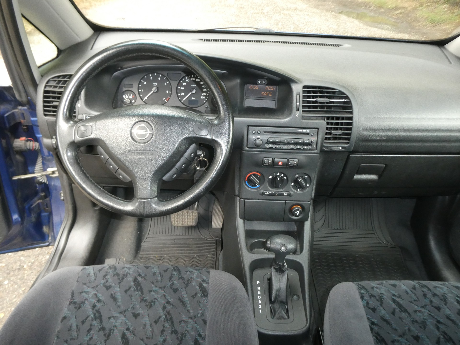 OPEL Zafira 1.8i 16V Comfort-image-12