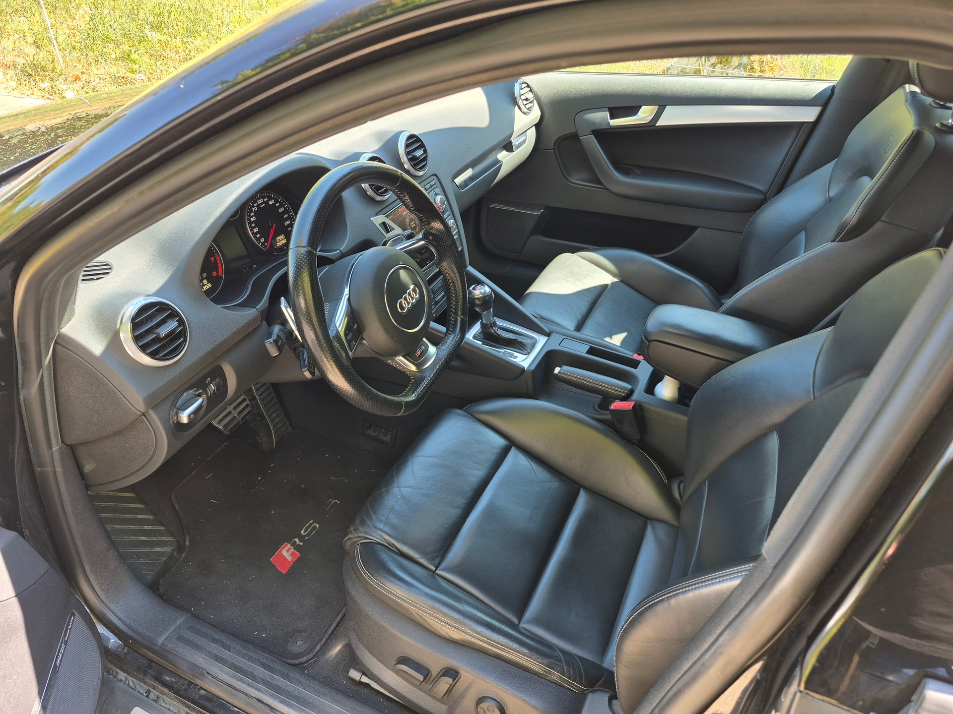 AUDI RS3 Sportback 2.5 TFSI quattro S-tronic-image-7