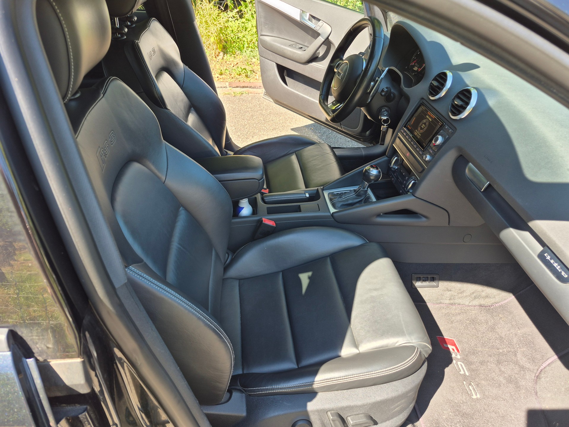 AUDI RS3 Sportback 2.5 TFSI quattro S-tronic-image-6