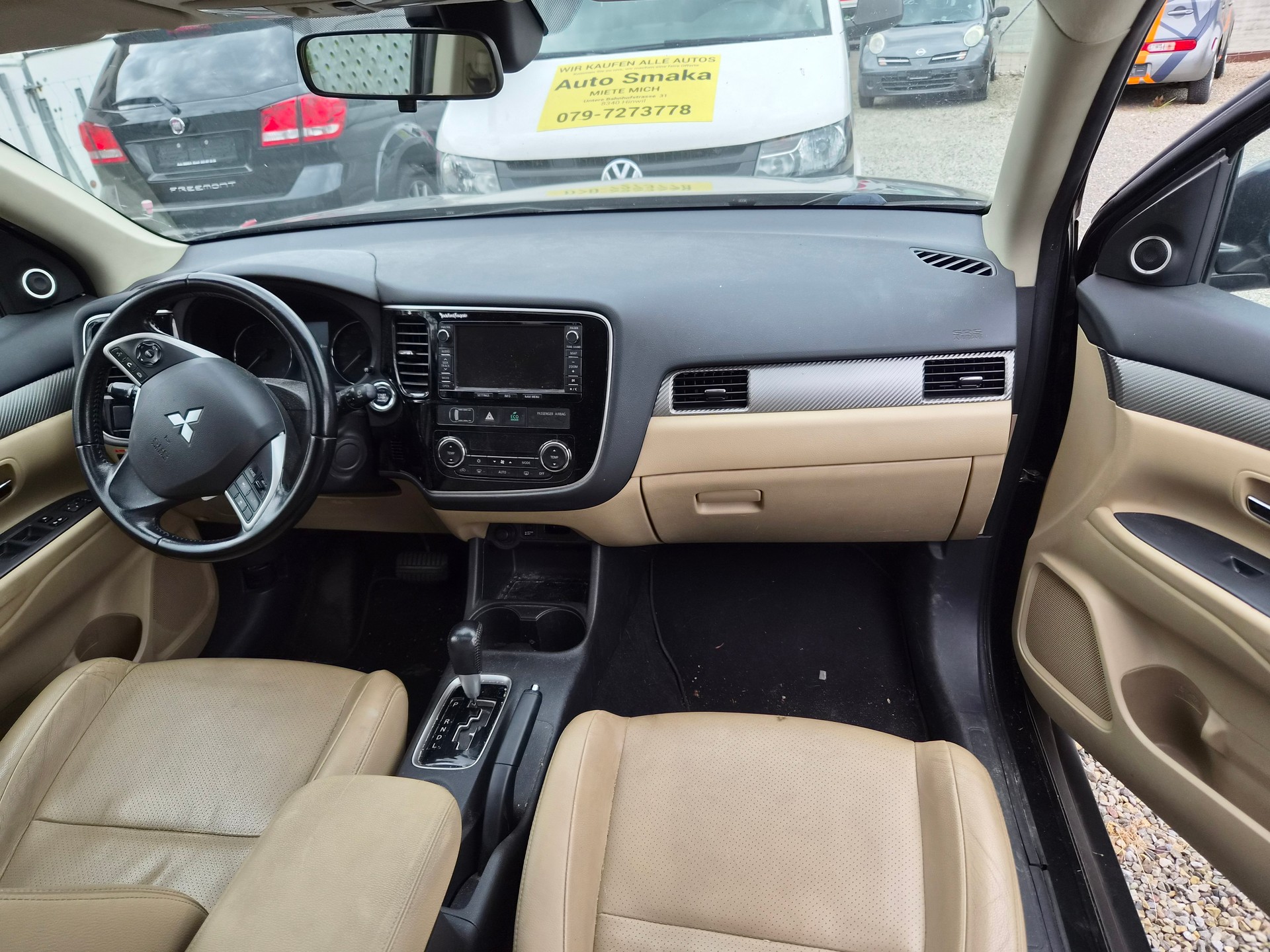 MITSUBISHI Outlander 2.2 DID Intense 4WD Automatic-image-9