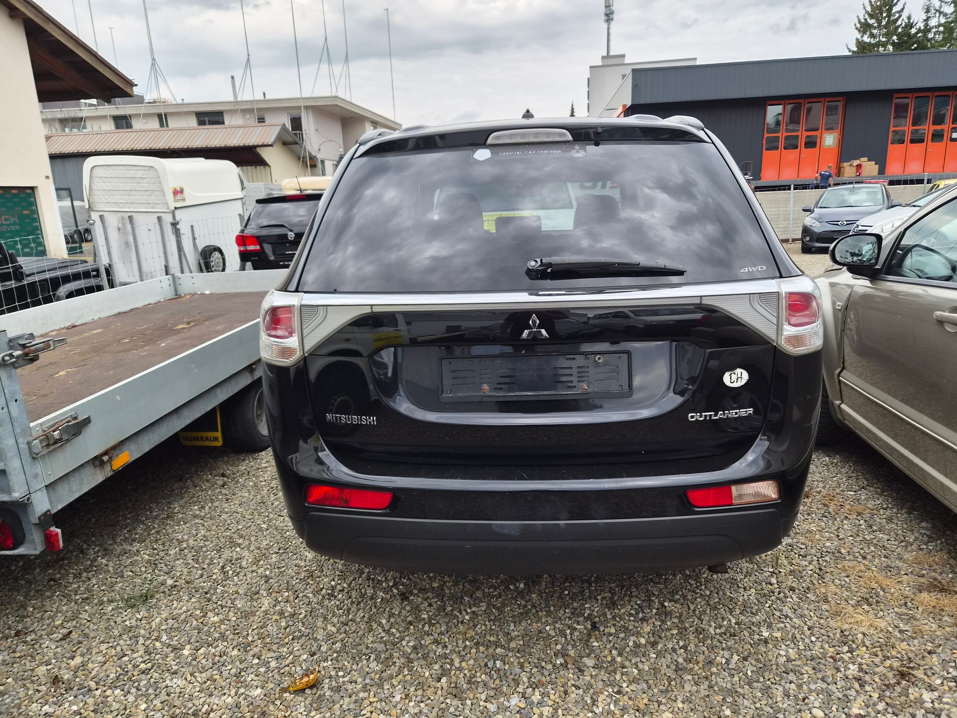 MITSUBISHI Outlander 2.2 DID Intense 4WD Automatic-image-5
