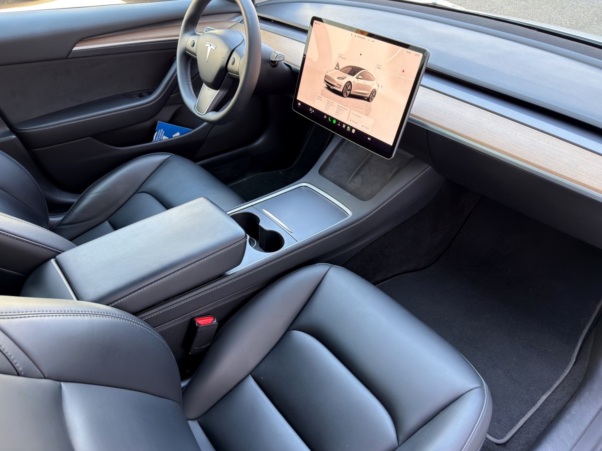 TESLA Model 3-image-19