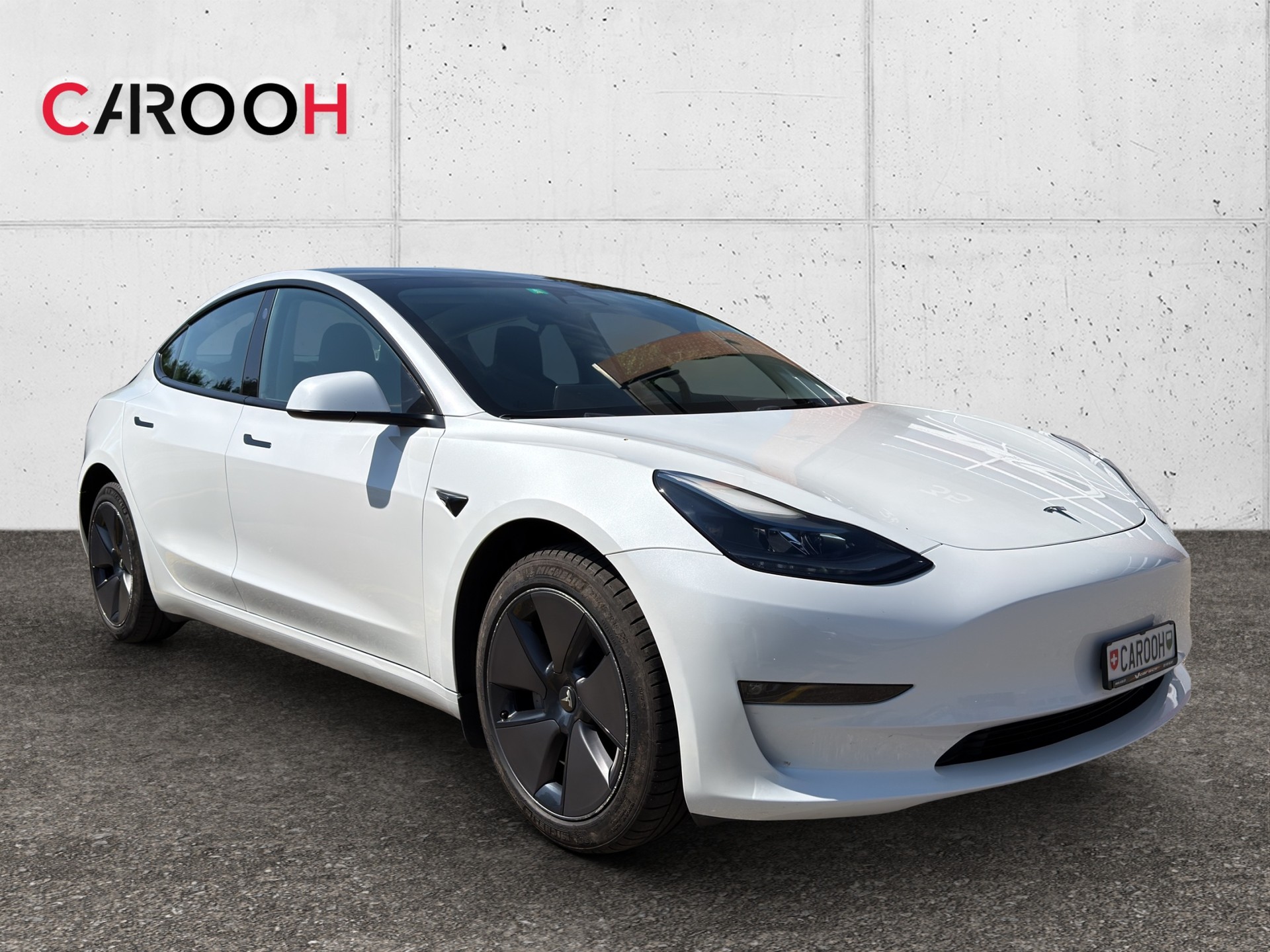 TESLA Model 3-image-0
