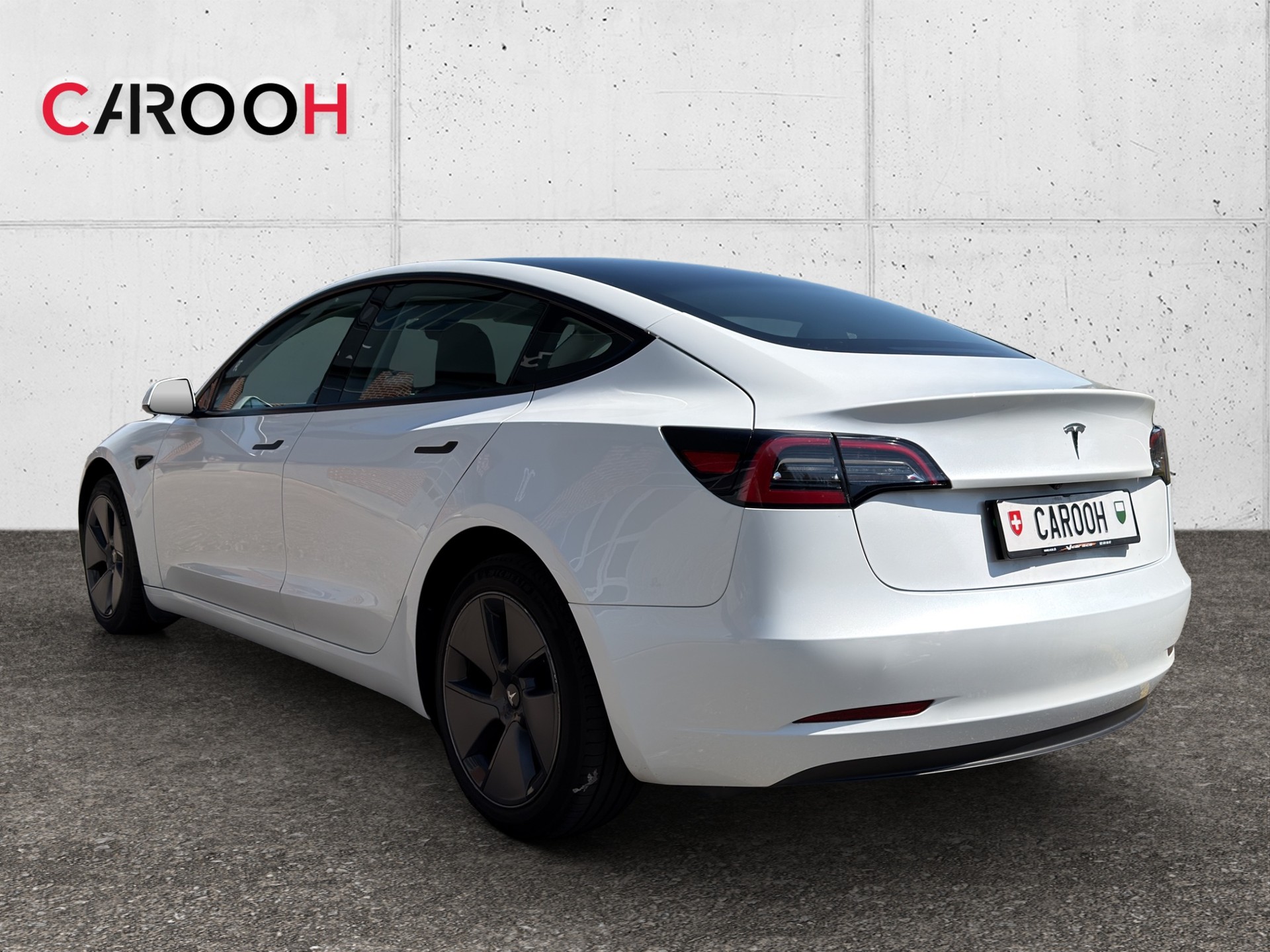 TESLA Model 3-image-4