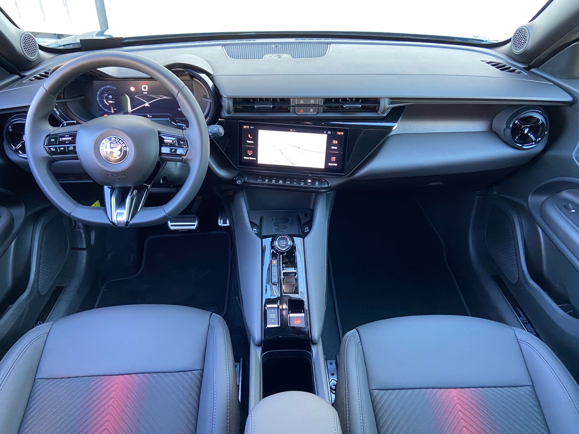 ALFA ROMEO ALFA ROMEO Junior 1.2 48V Hybrid TI Tech MY26-showroom-element-3