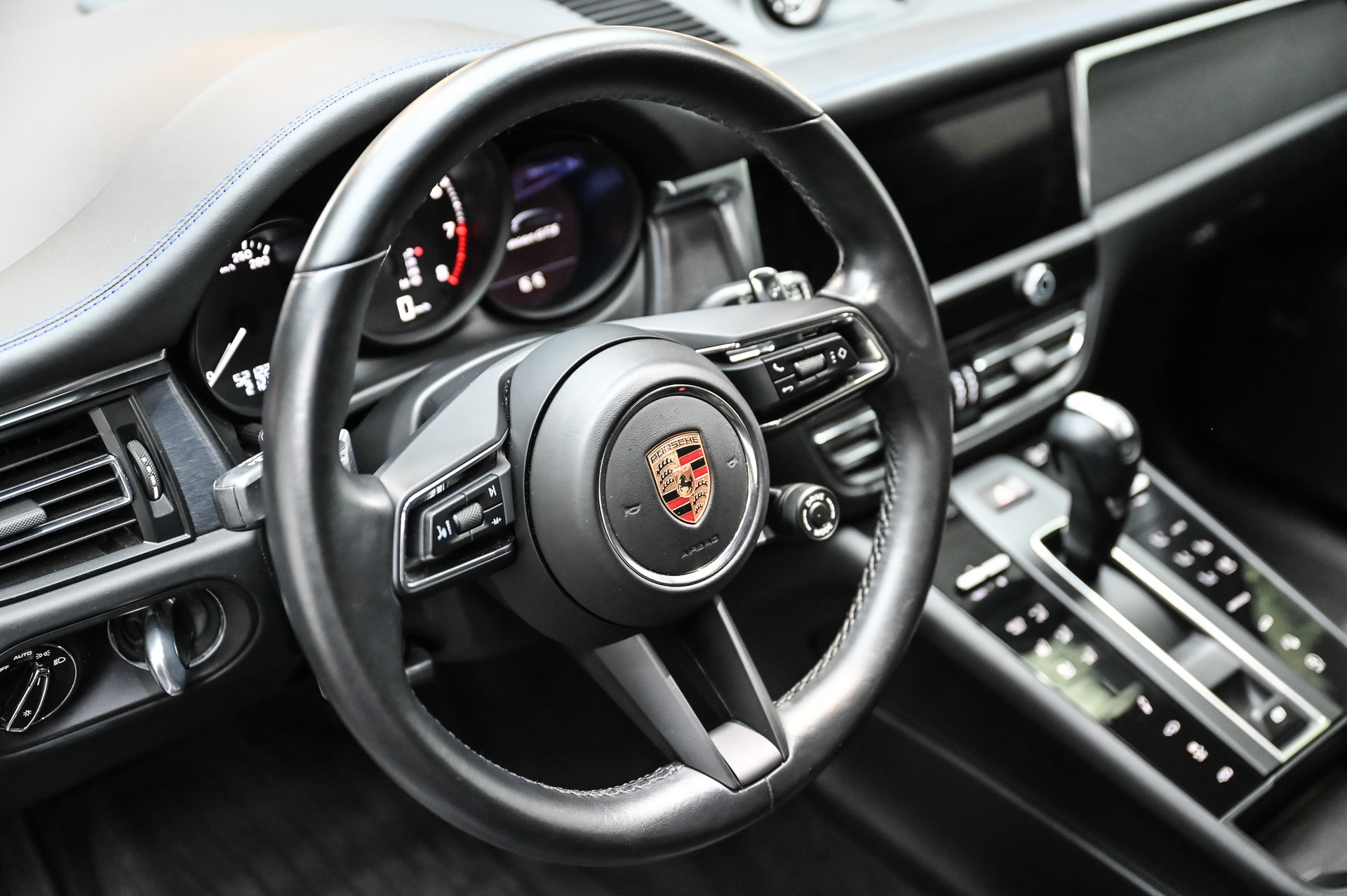 PORSCHE Macan 2.9 V6 GTS-image-16