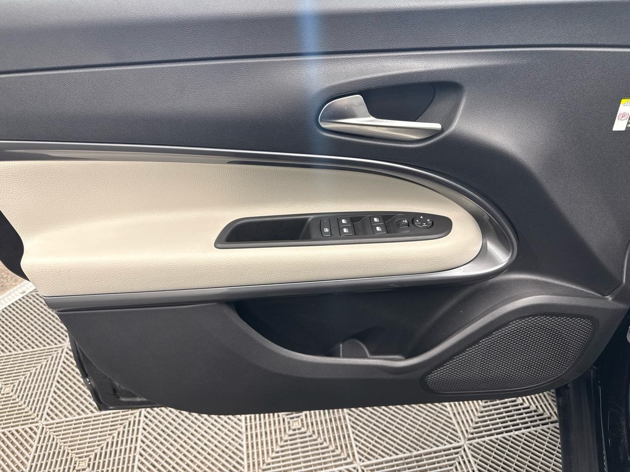 FIAT 600h MildHybrid La Prima-image-3