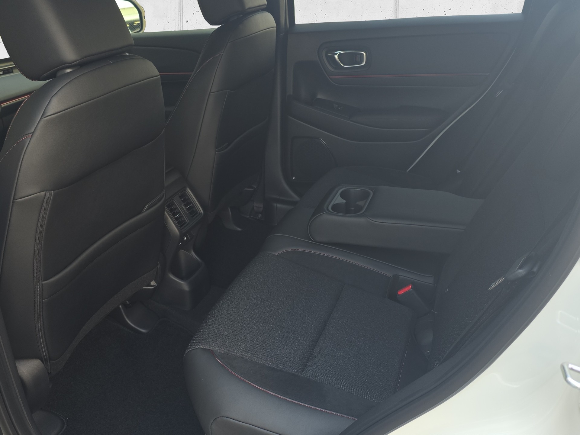 HONDA HR-V 1.5 i-MMD Advance Sport-image-12
