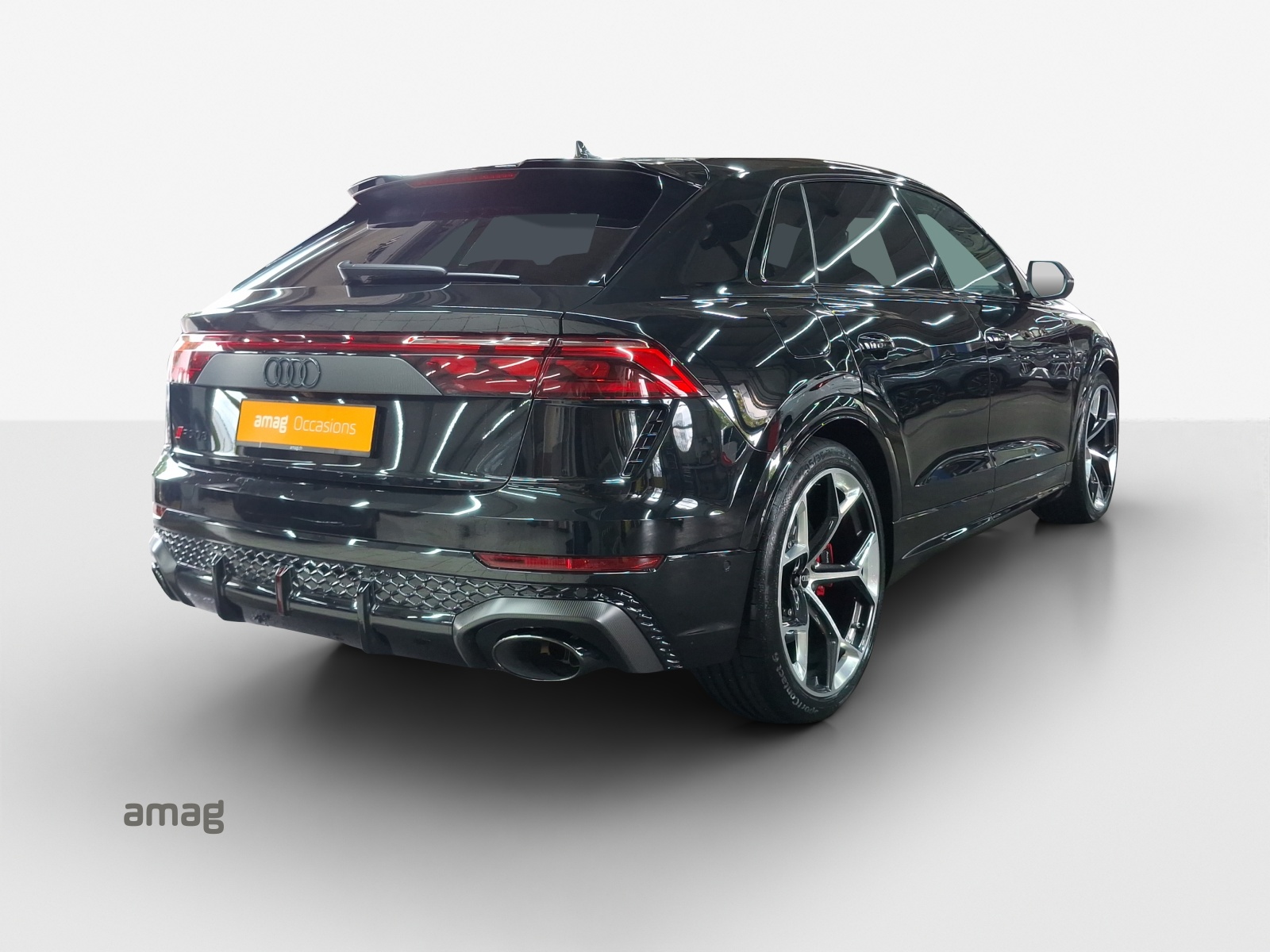 AUDI RSQ8 performance quattro-image-4