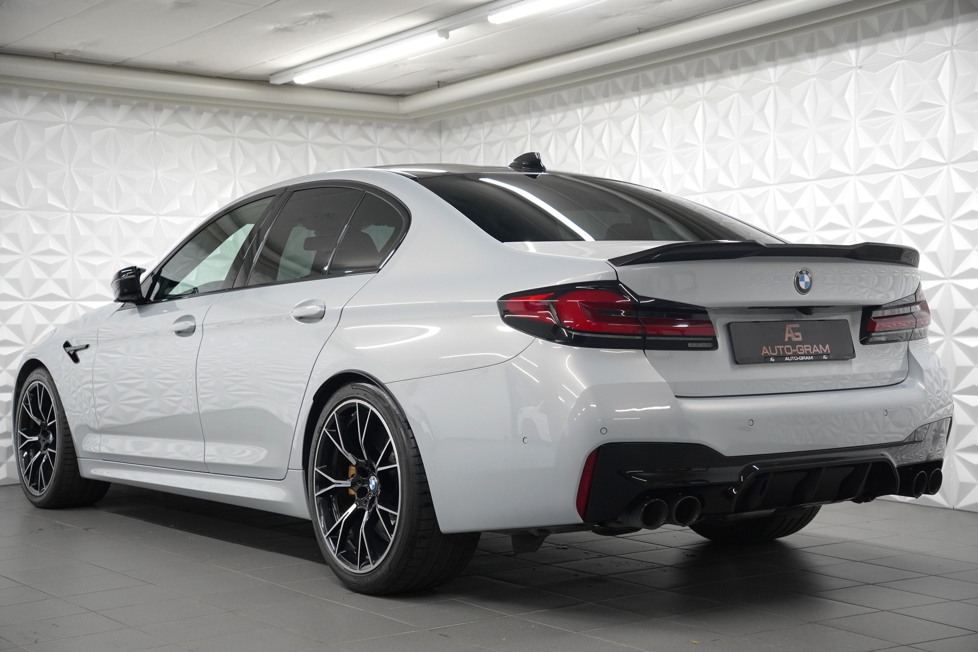 BMW Bmw M5 xDrive Competition Drivelogic-image-2