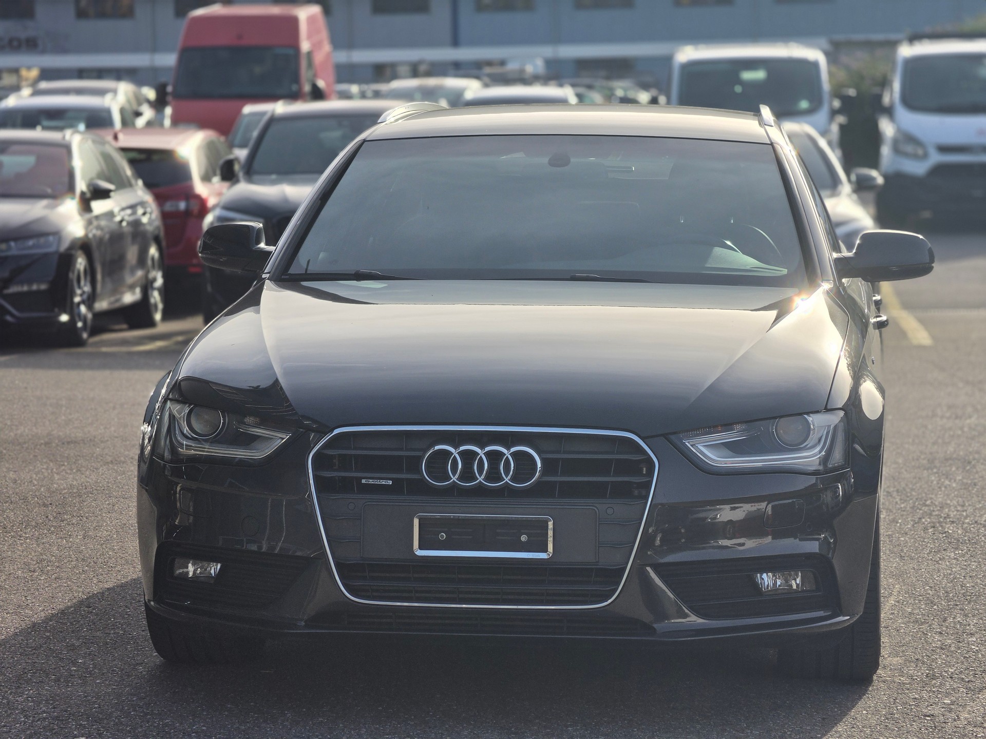 AUDI A4 Avant 1.8 TFSI quattro-image-1