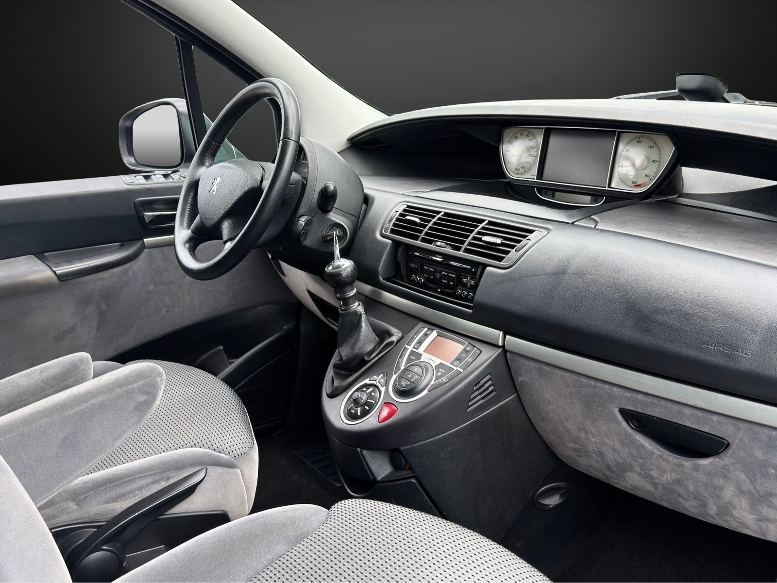 PEUGEOT 807 2.0 16V HDi Active-image-9