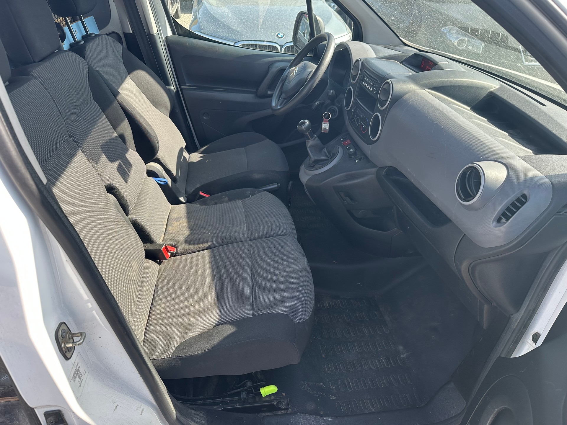CITROEN Berlingo 1.6 BlueHDi 100 S&S Business-image-6