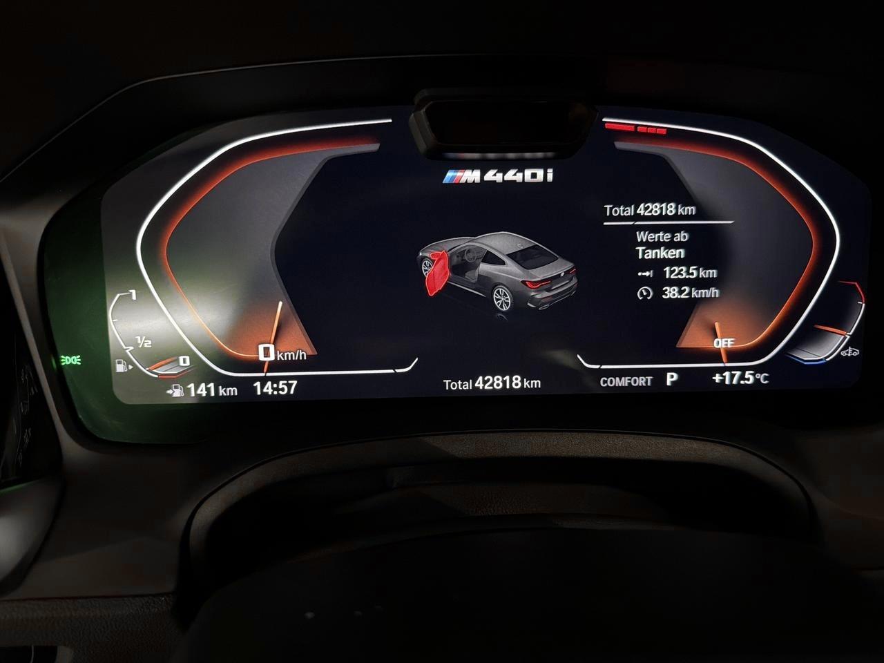 BMW M440i xDrive Coupe M-Sport-image-16