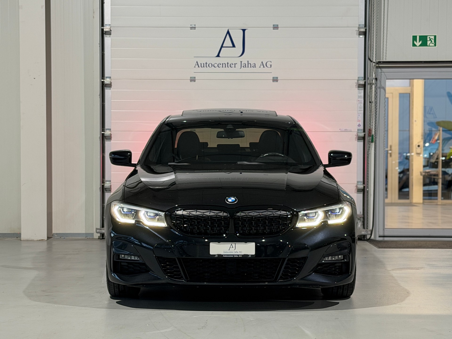 BMW 330d xDrive Steptronic M Sport (CH)-image-3