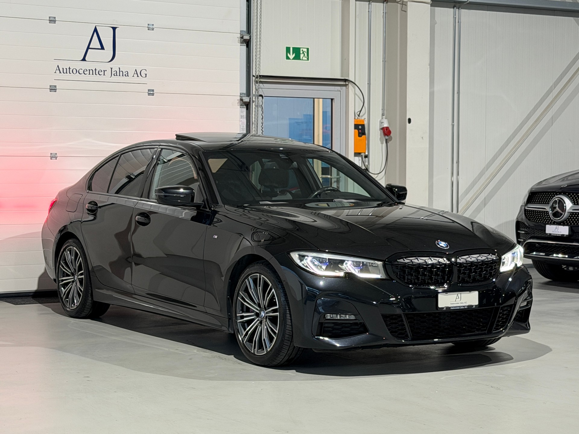 BMW 330d xDrive Steptronic M Sport (CH)-image-4