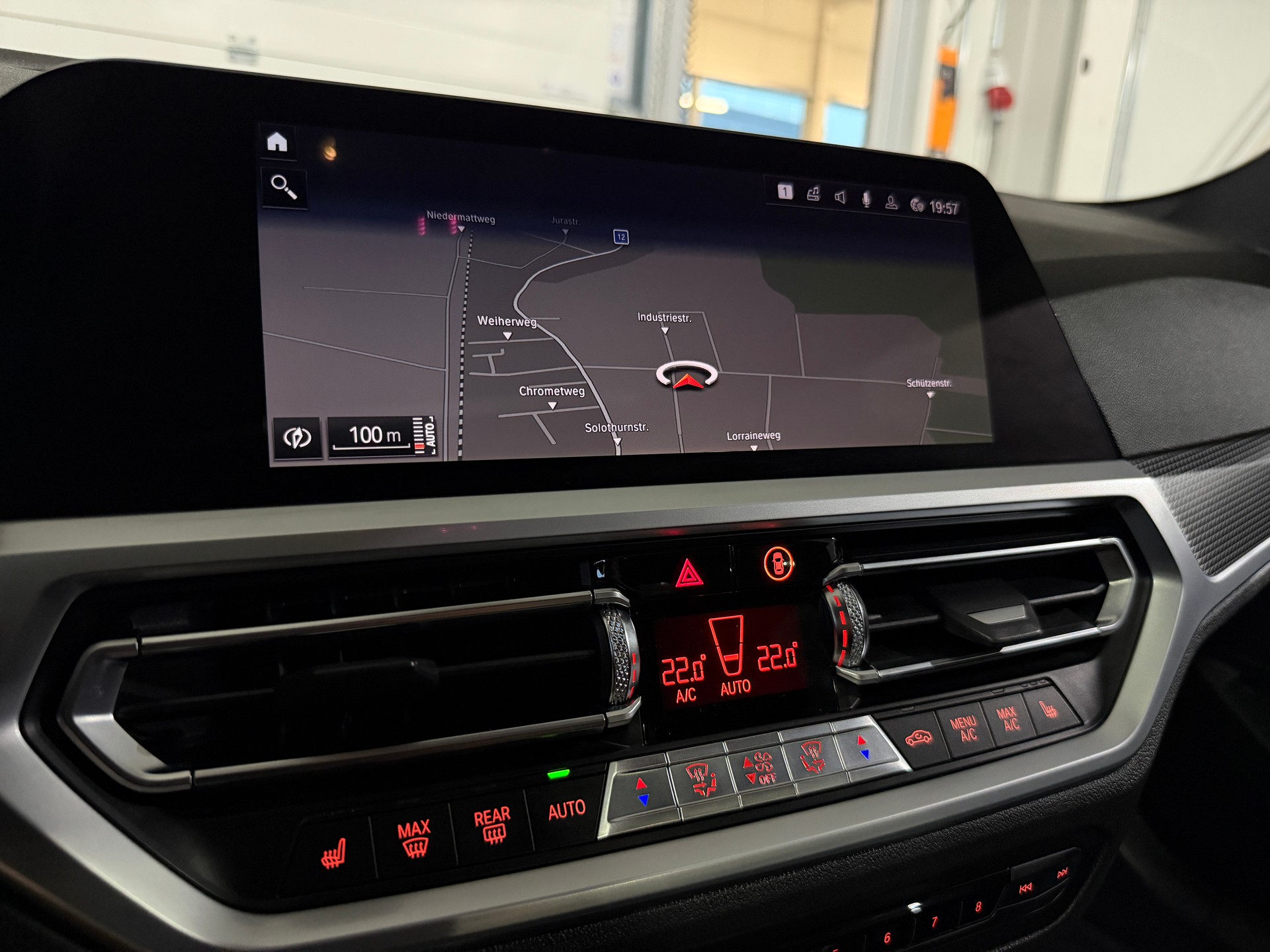 BMW 330d xDrive Steptronic M Sport (CH)-image-14
