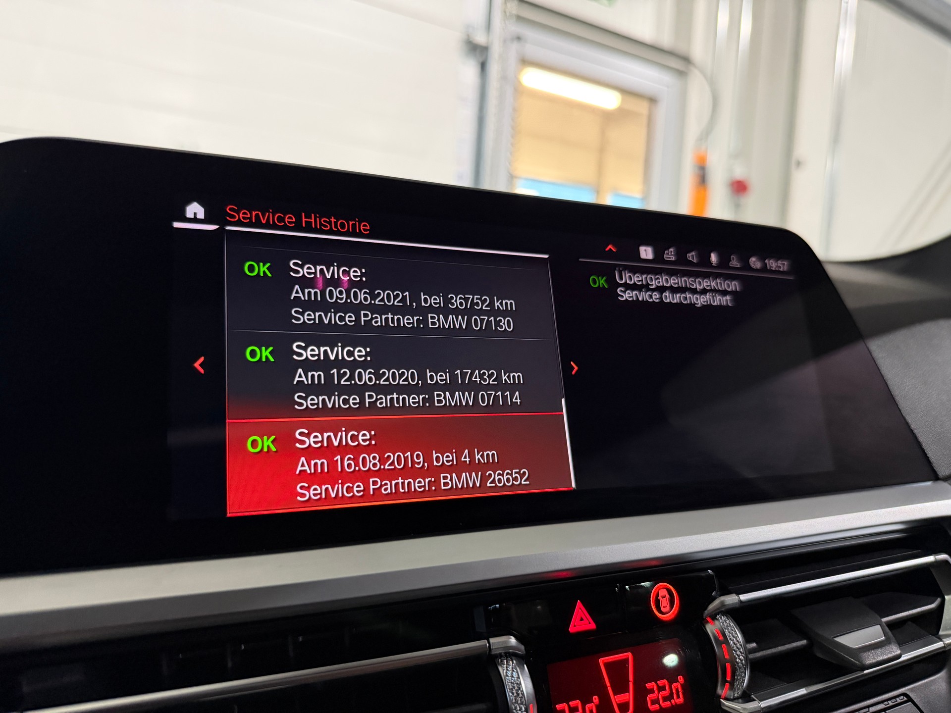 BMW 330d xDrive Steptronic M Sport (CH)-image-11