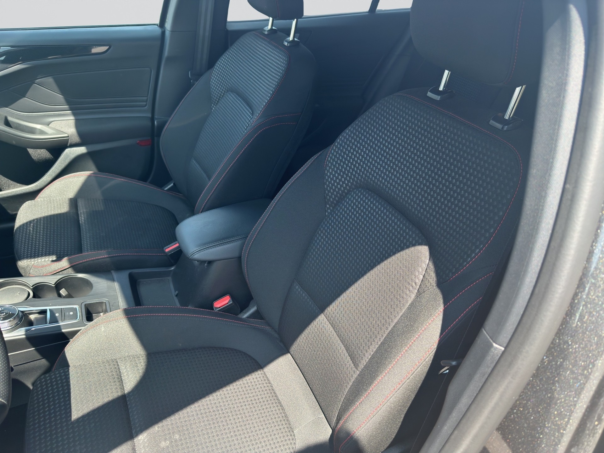 FORD Focus 1.5 TDCi EcoBlue ST-Line Automatic-image-8