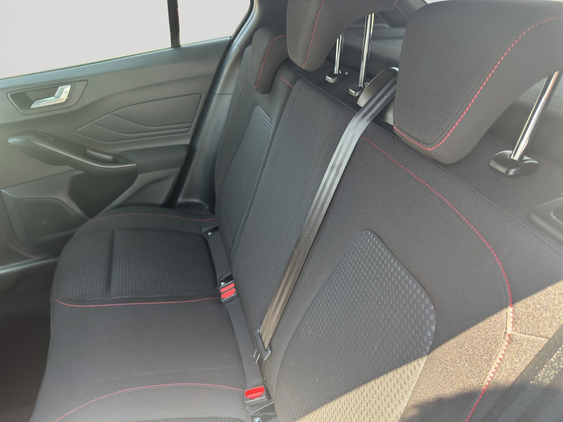 FORD Focus 1.5 TDCi EcoBlue ST-Line Automatic-image-10