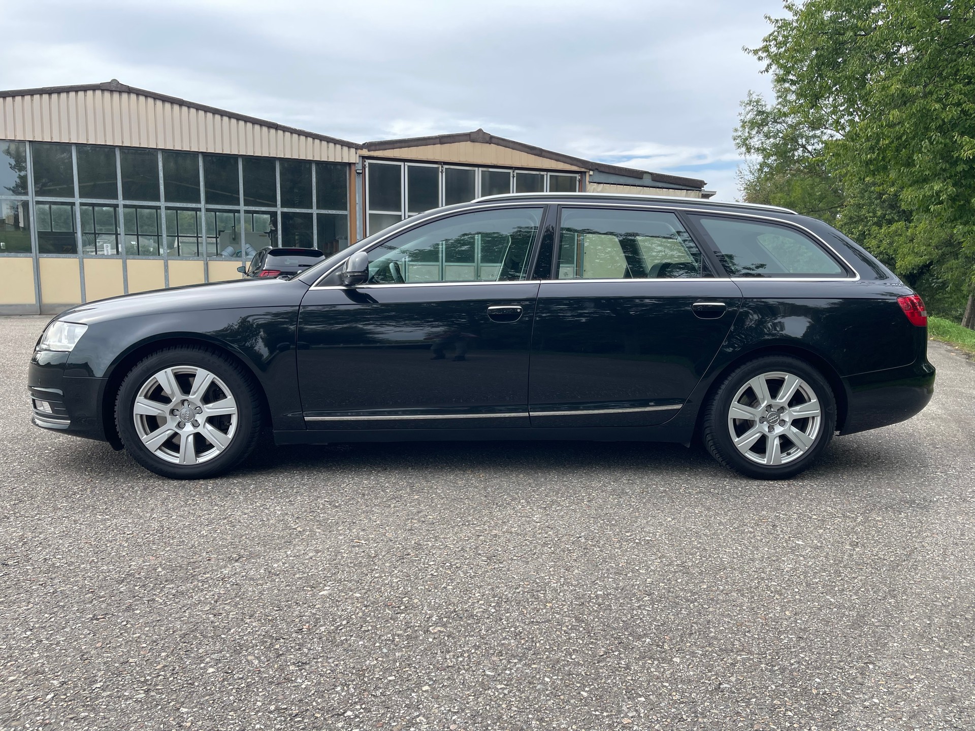 AUDI A6 Avant 3.0 V6 TDI quattro tiptronic-image-1