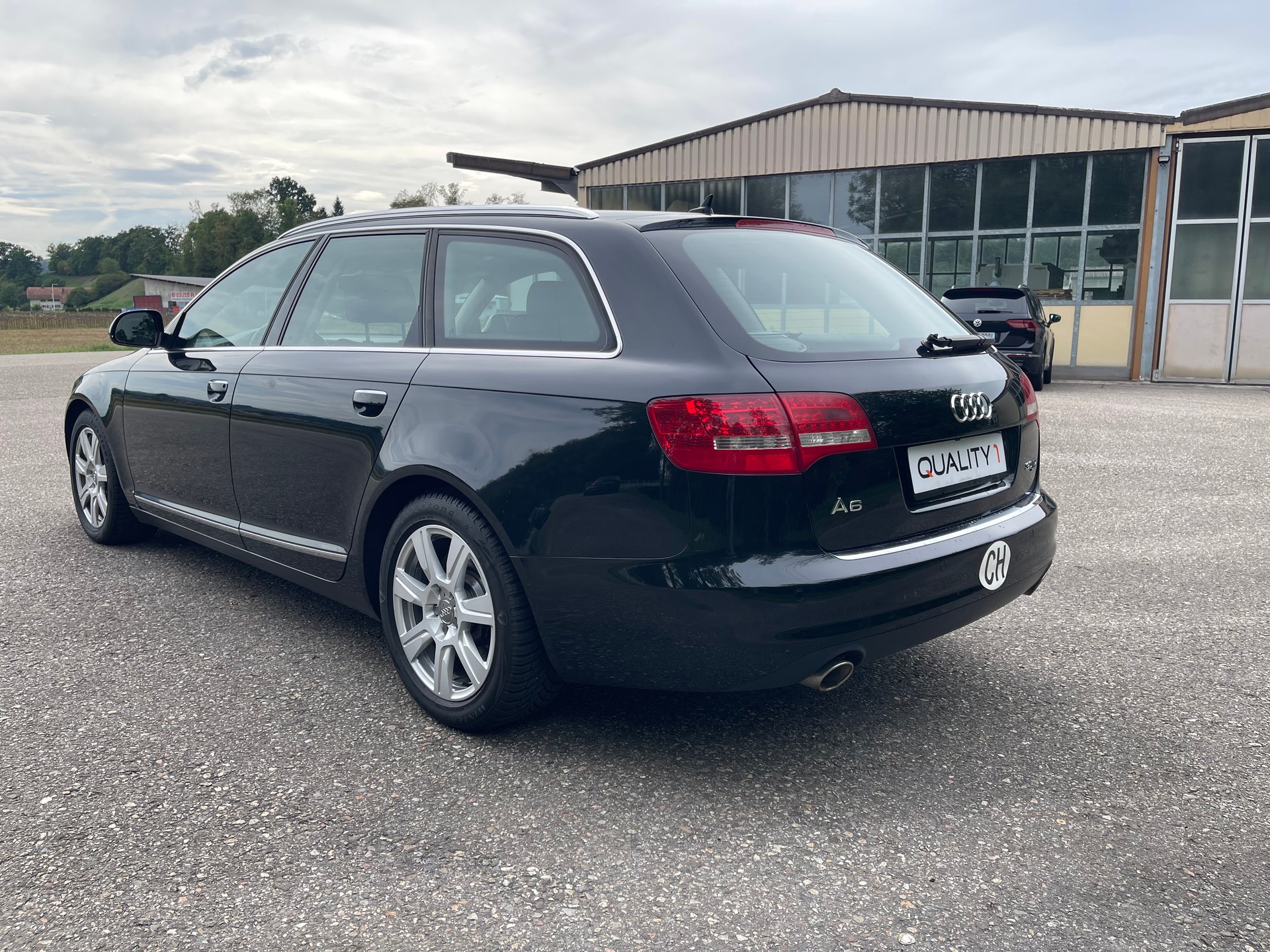 AUDI A6 Avant 3.0 V6 TDI quattro tiptronic-image-2